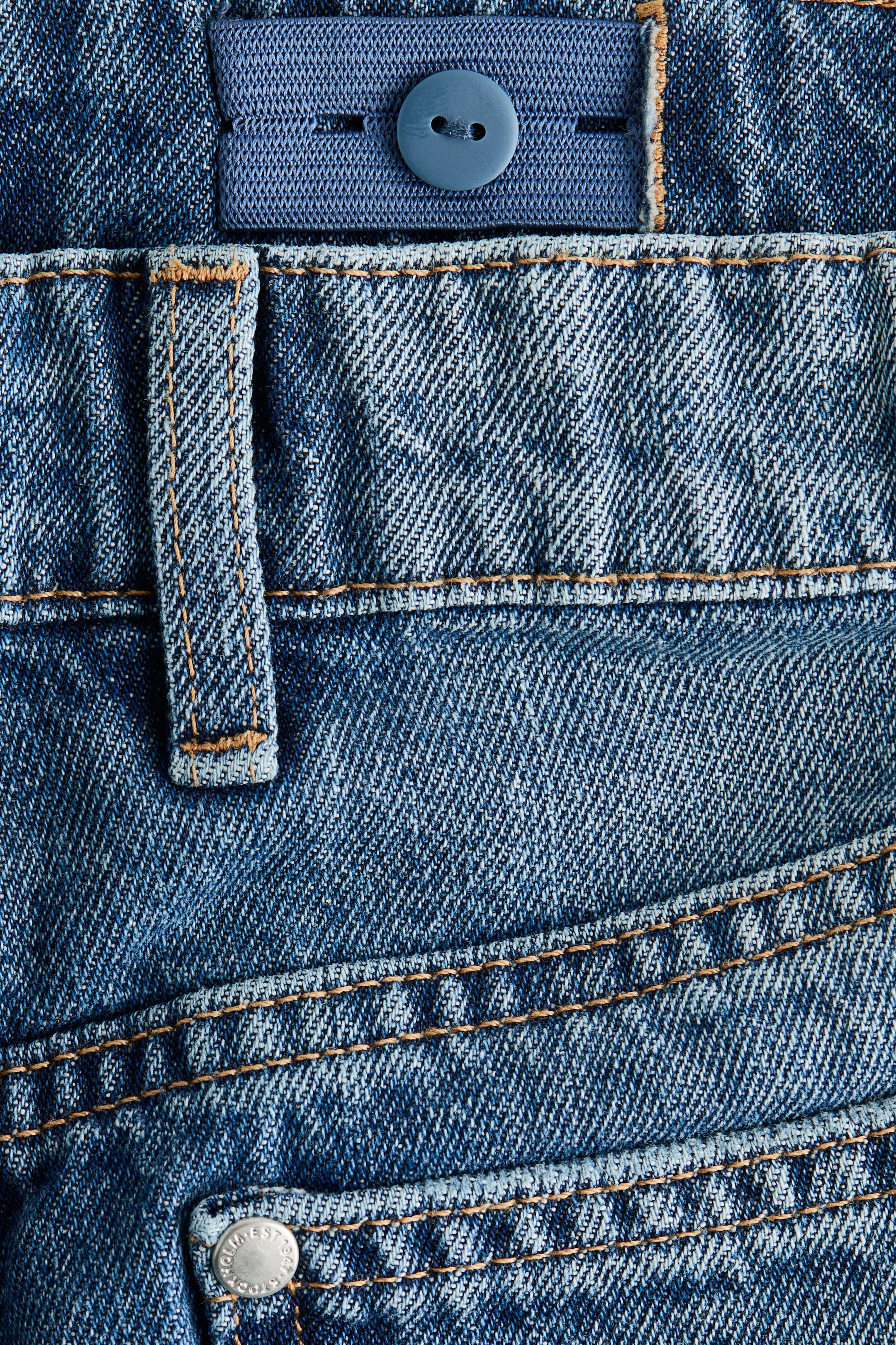 Loose-Fit Jeans