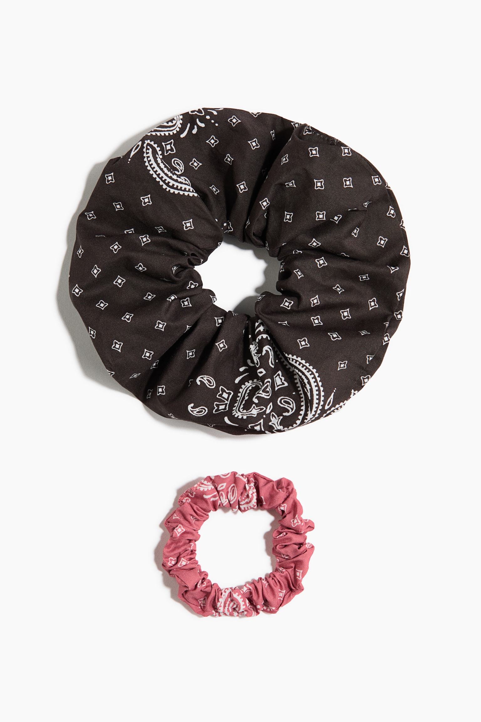 2-pack cotton scrunchies - Dark brown/Paisley pattern/Dark blue/Paisley pattern - 1