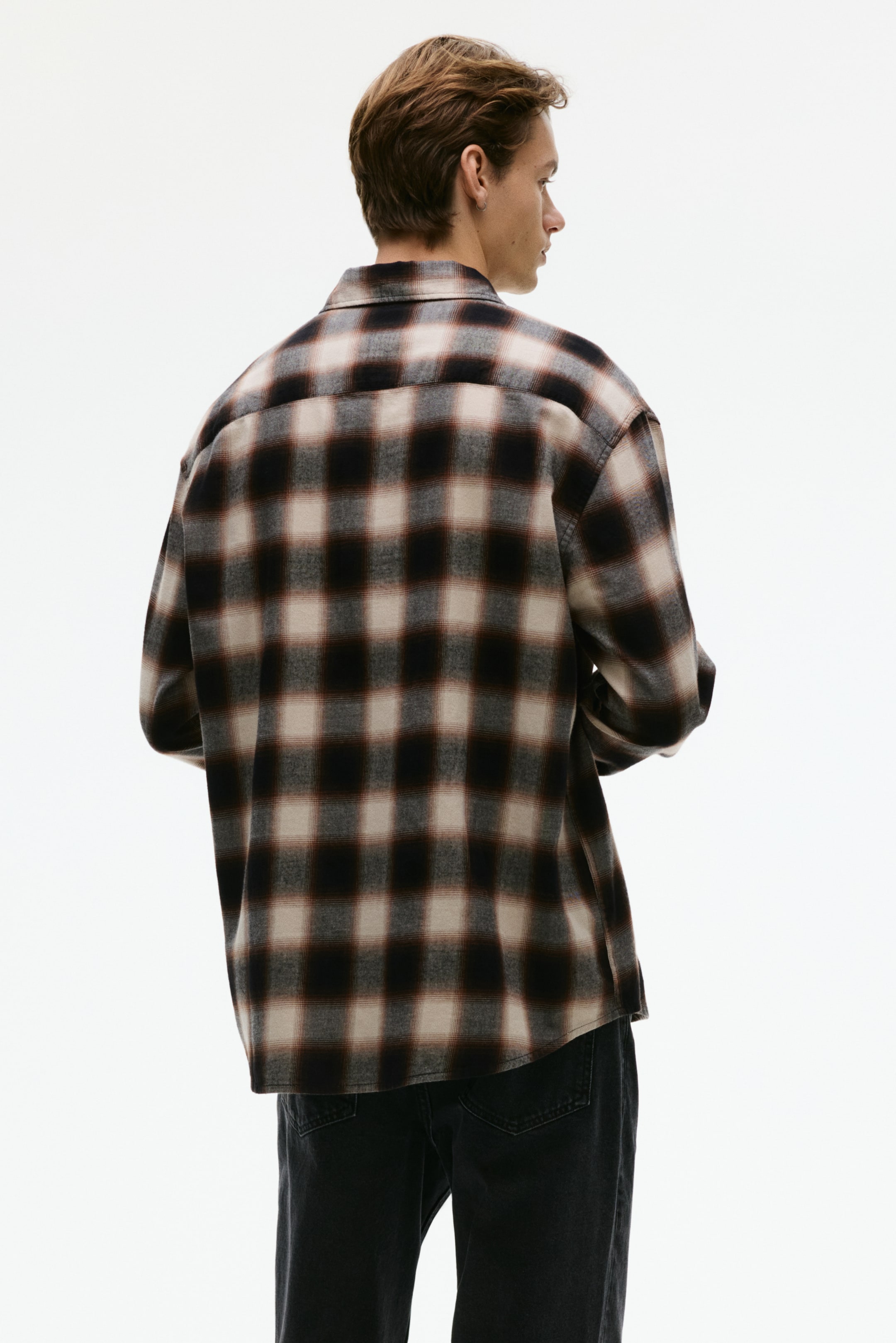 View larger image: Relaxed Fit Flannel shirt - Dark brown/Checked - Men | H&M MY 3