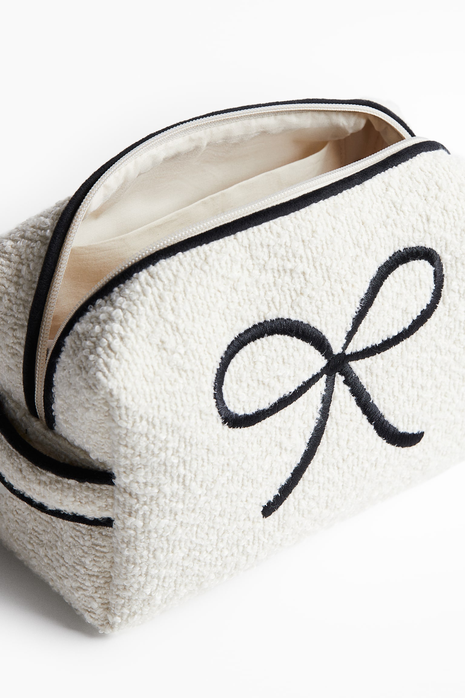 Embroidered bouclé changing bag - Cream/Bow - 3