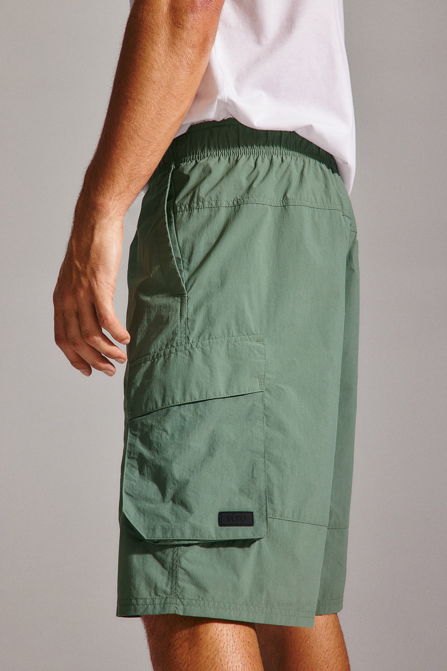 Long cargo sports shorts - Green/Black - 7