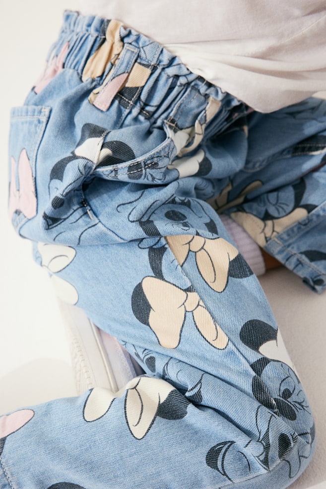 Relaxed Fit Paper Bag Jeans - Lys denimblå/Minni Mus/Lys denimblå/Mikke Mus/Lys denimblå/Pokémon/Blek denimblå/Minni Mus/dc - 3