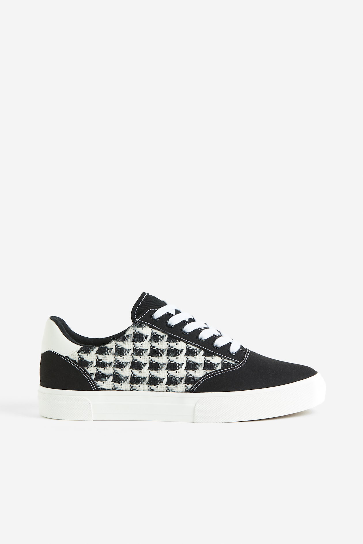 Women's Black/Patterned Textured trainers | H&M MY