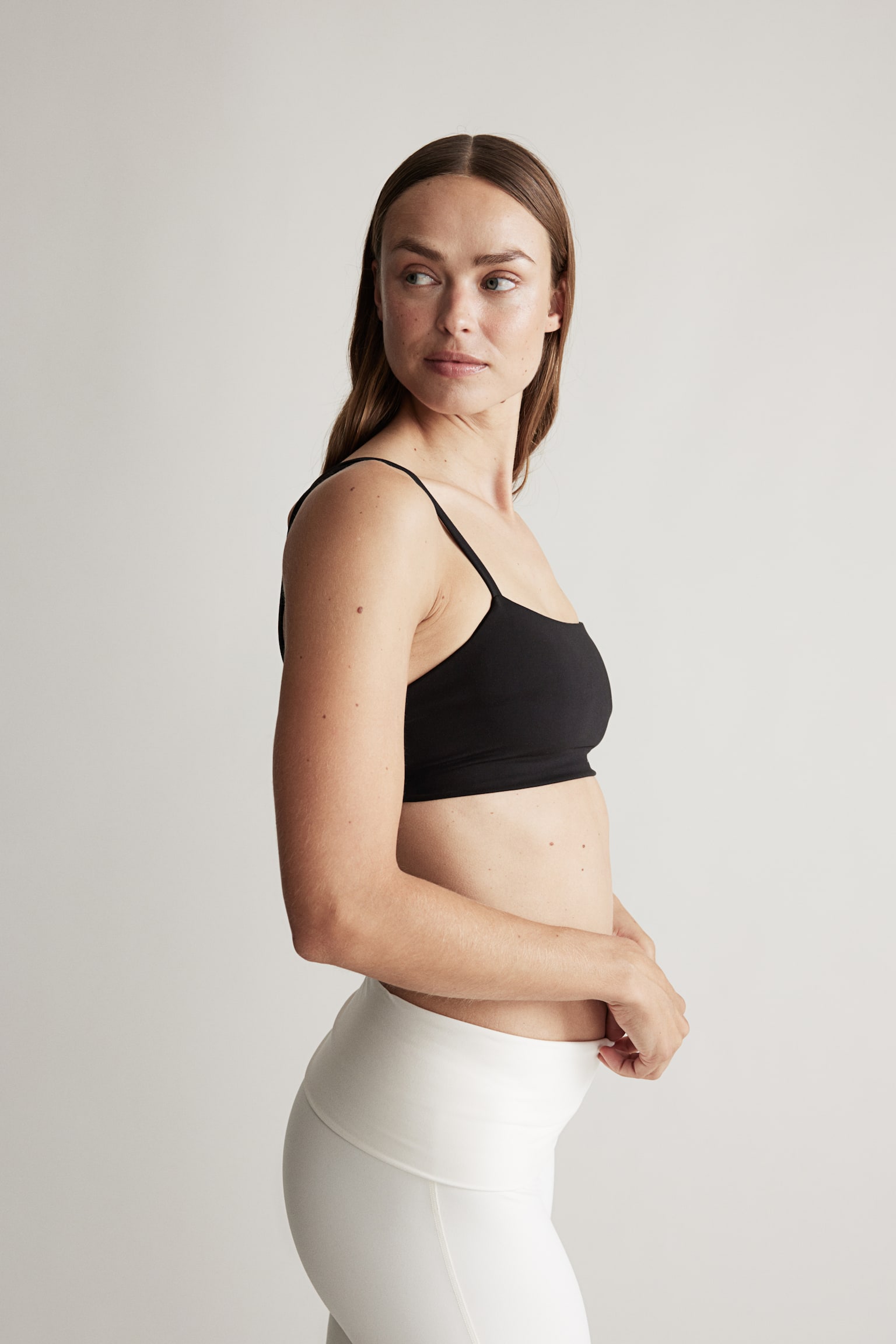 Light Support Sports bra in SoftMove™ - Black - 1