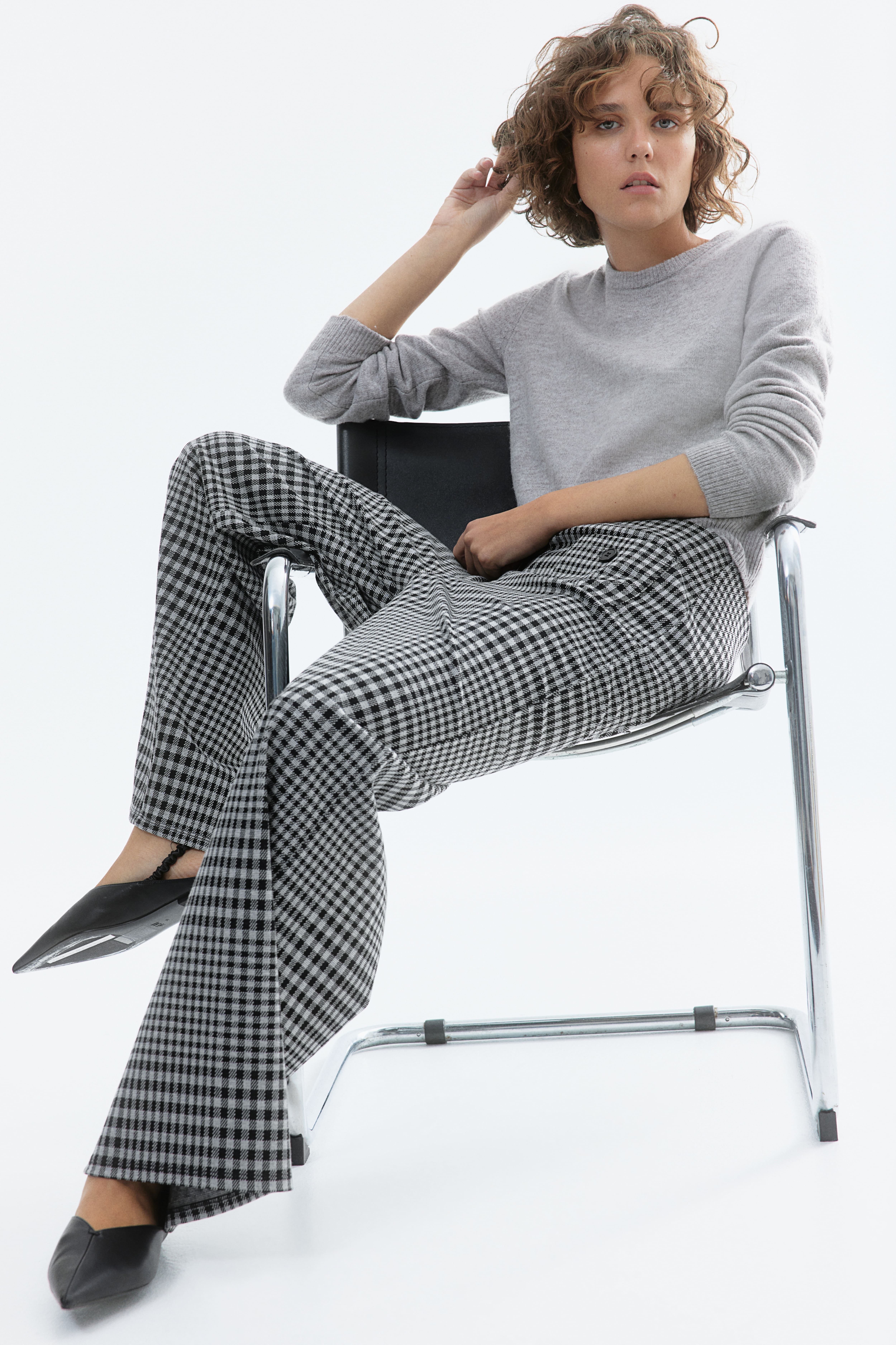 H&m checked trousers women's best sale