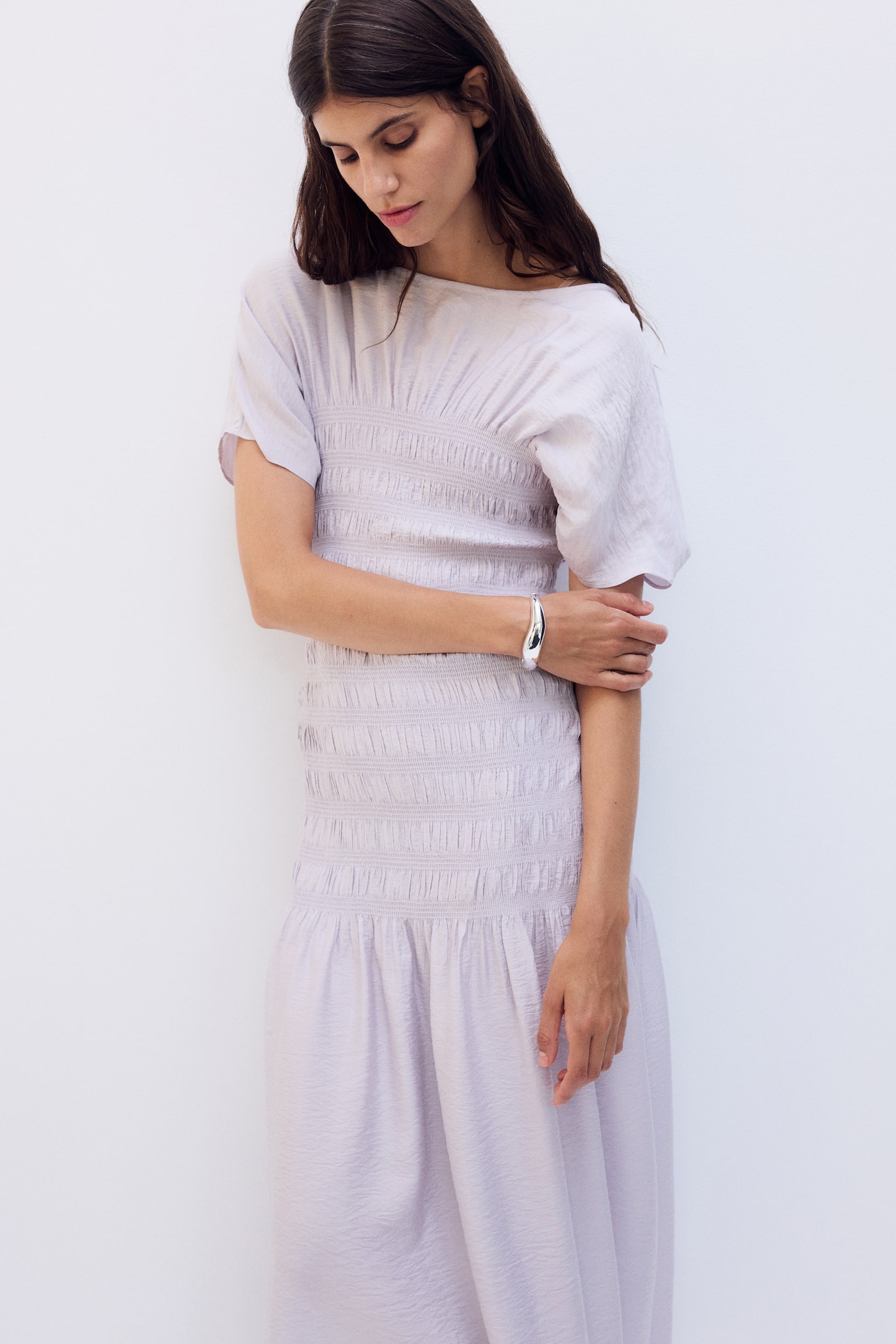 Женское платье H&M Mama Smocked-Detail, цвет: Светлый фиолетовый — фото 3