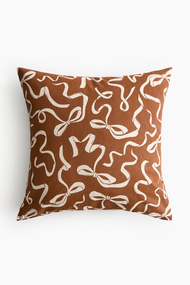 Copricuscino in cotone con stampa - Marrone/fiocchi/Beige/slitta/Verde/fiocchi - 1