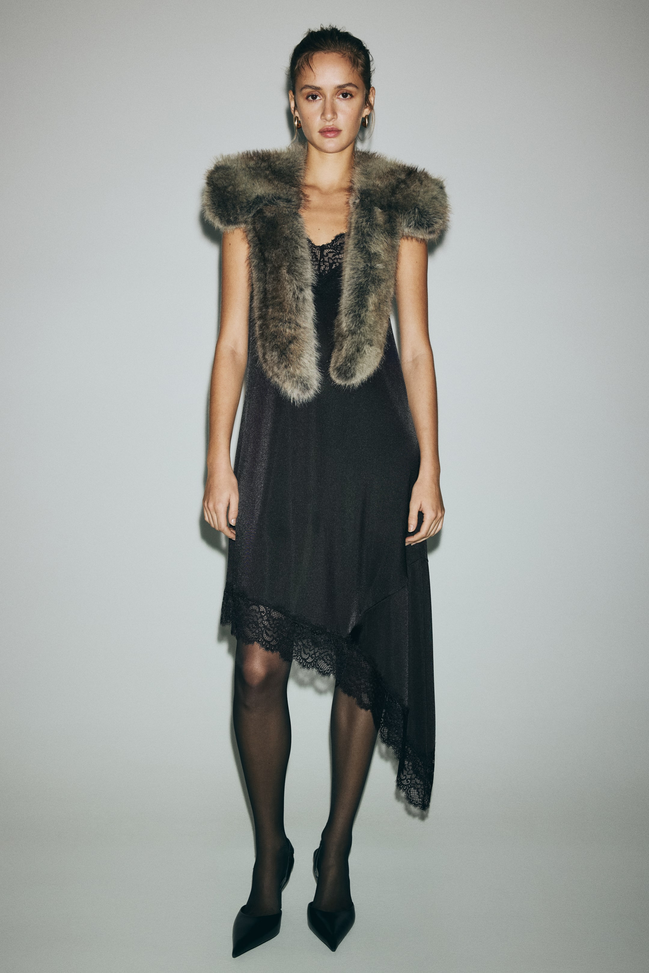 Agrandir l'image: Robe à bretelles fines avec dentelle - Noir - FEMME | H&M BE 2