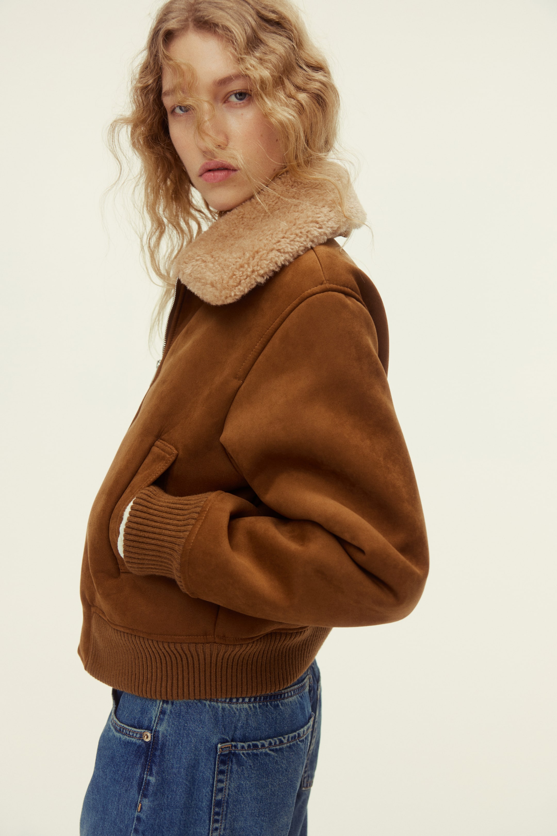 Женские куртки H&M Jacket with Teddy Fleece Collar — фото 6