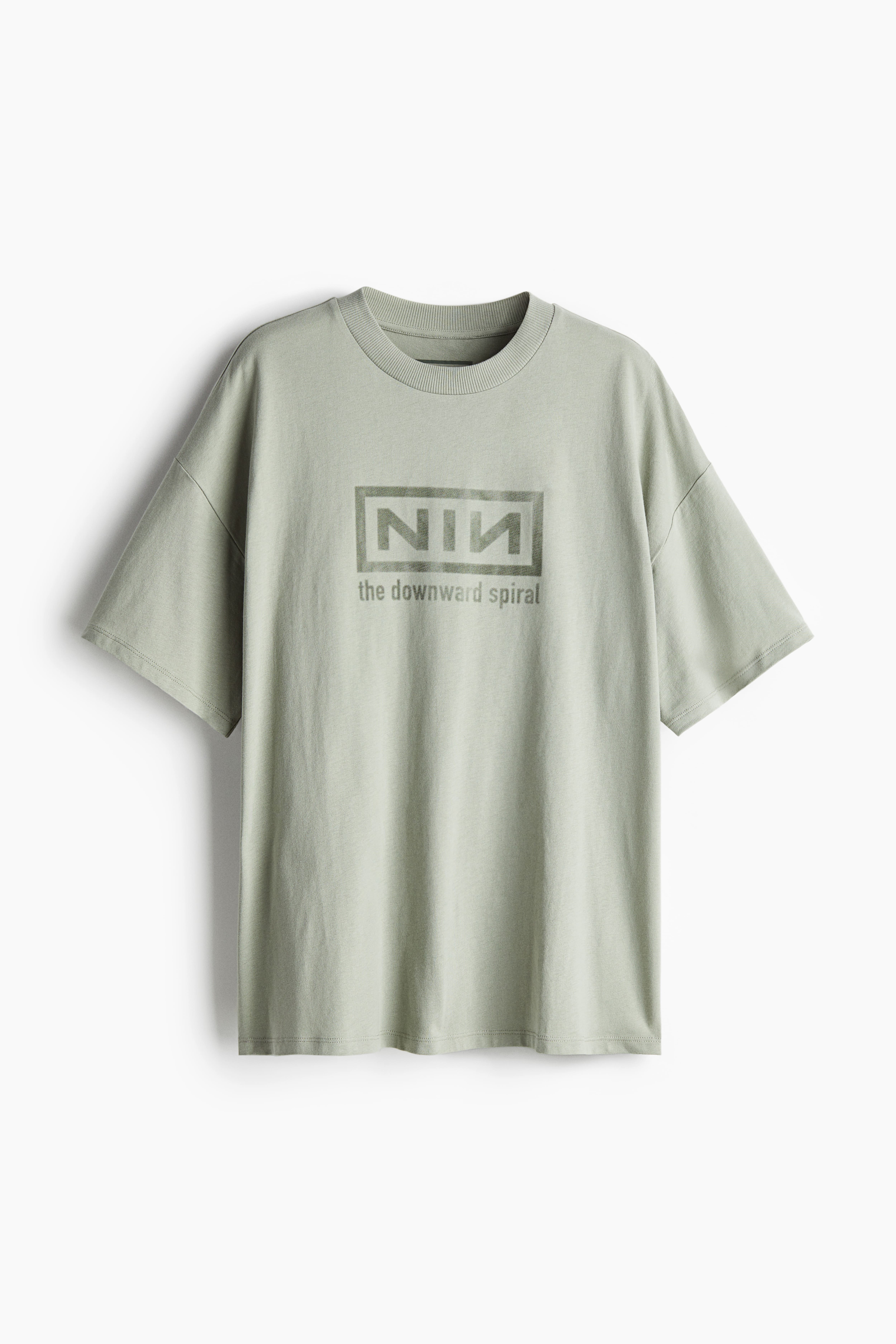 nin t 人気 シャツ