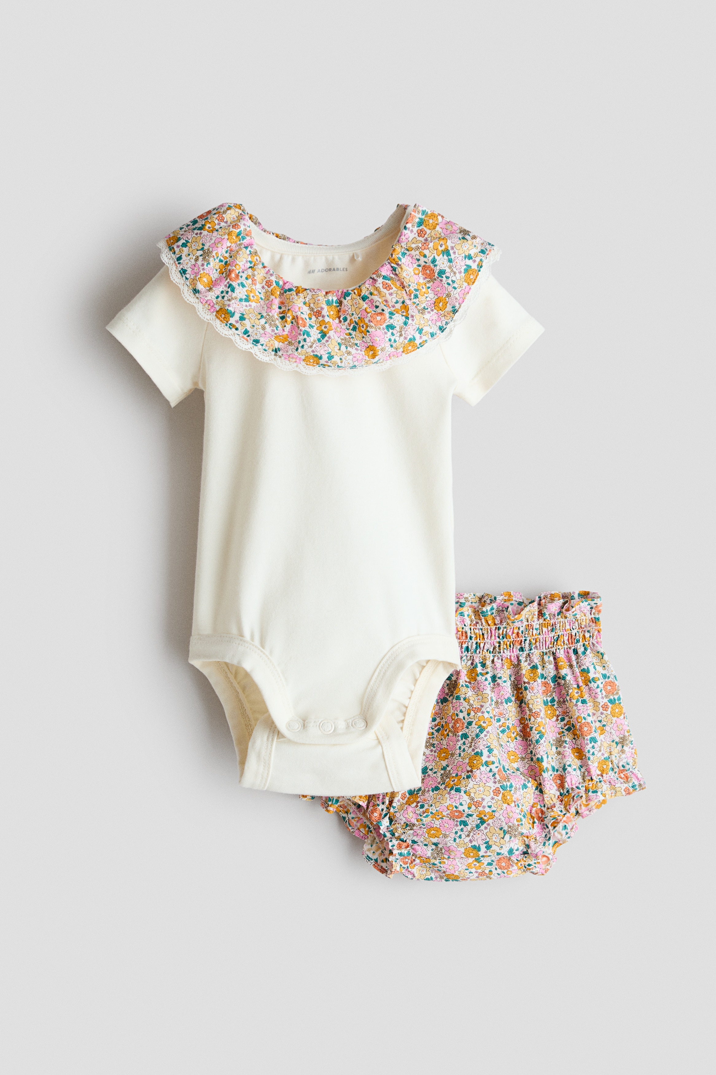 Set 2 pezzi body e culotteModello