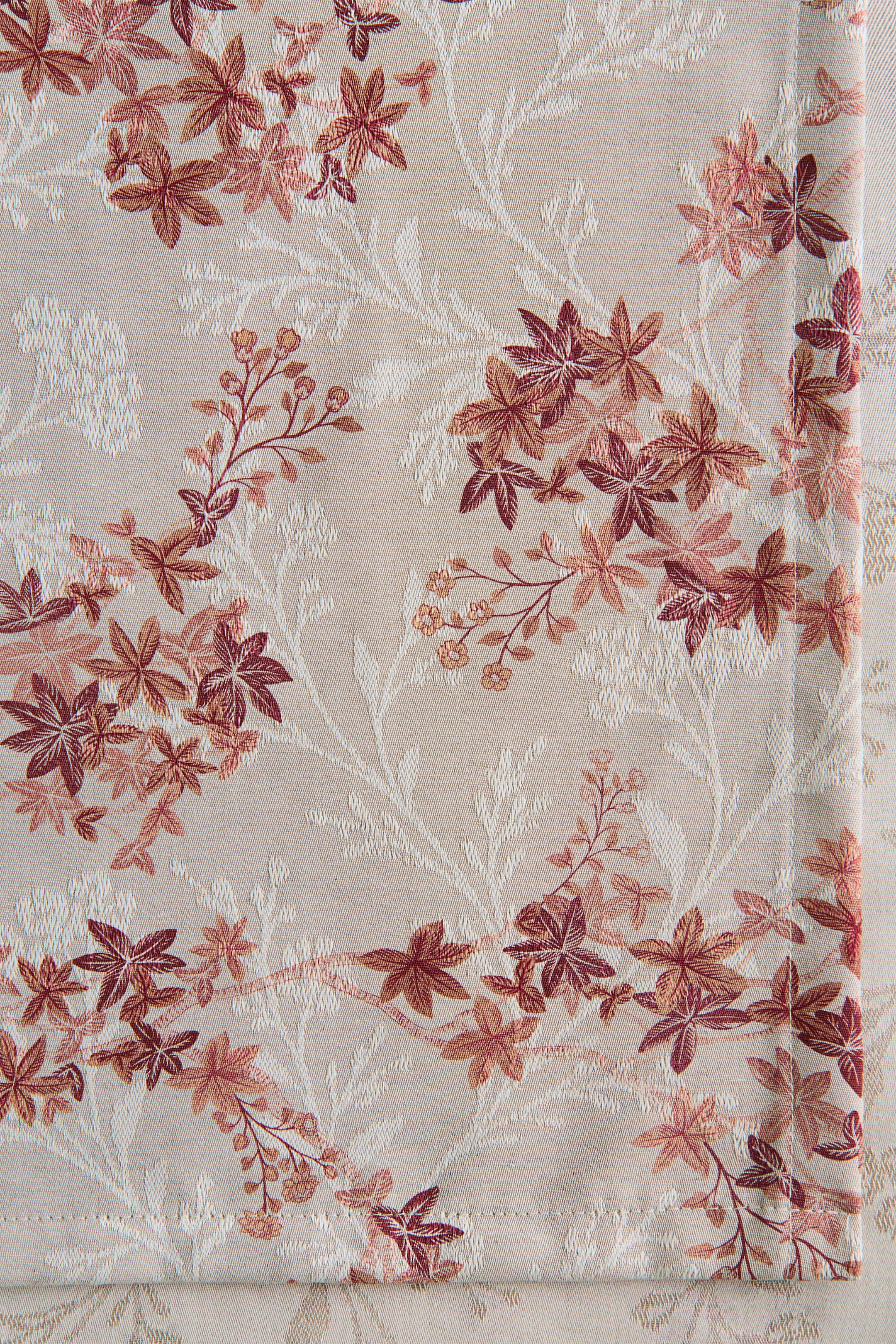 Printed jacquard-weave tablecloth