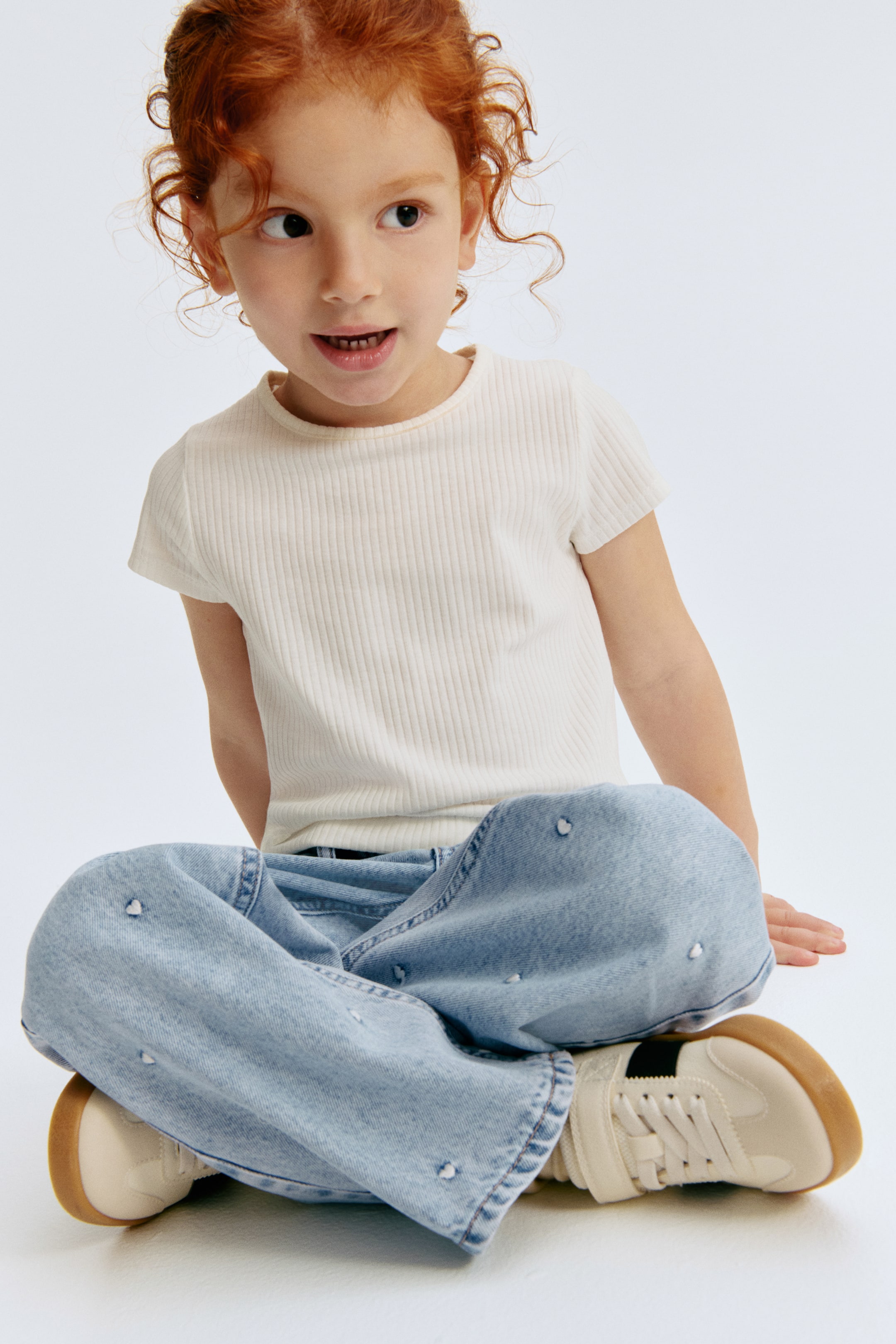 Wide-Leg Jeans with Motif