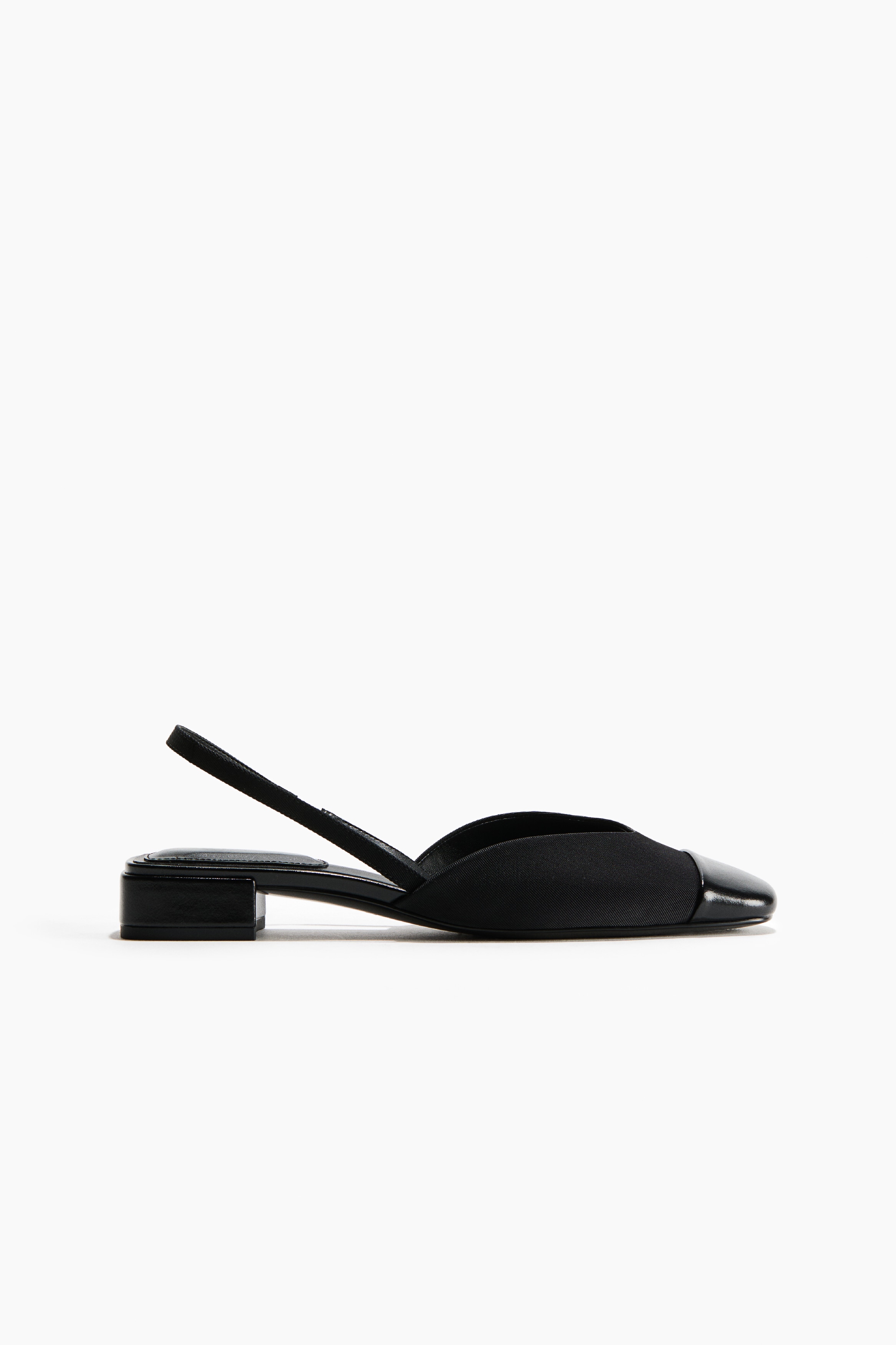 Block-heeled slingbacksModelo