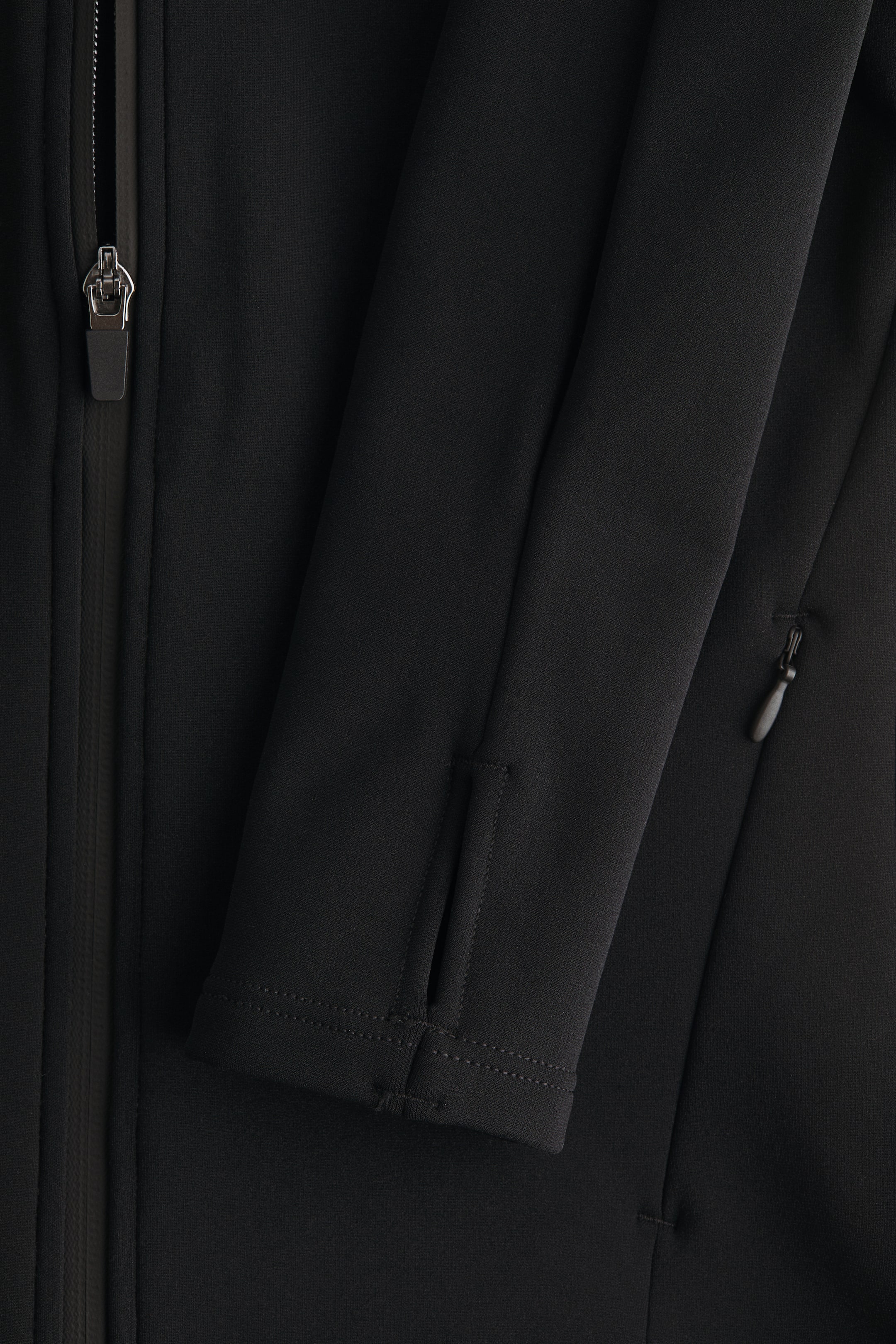 View larger image: Warm Slim-Fit Activewear Jacket with ThermoMove™ - Black - Ladies | H&M CA 5