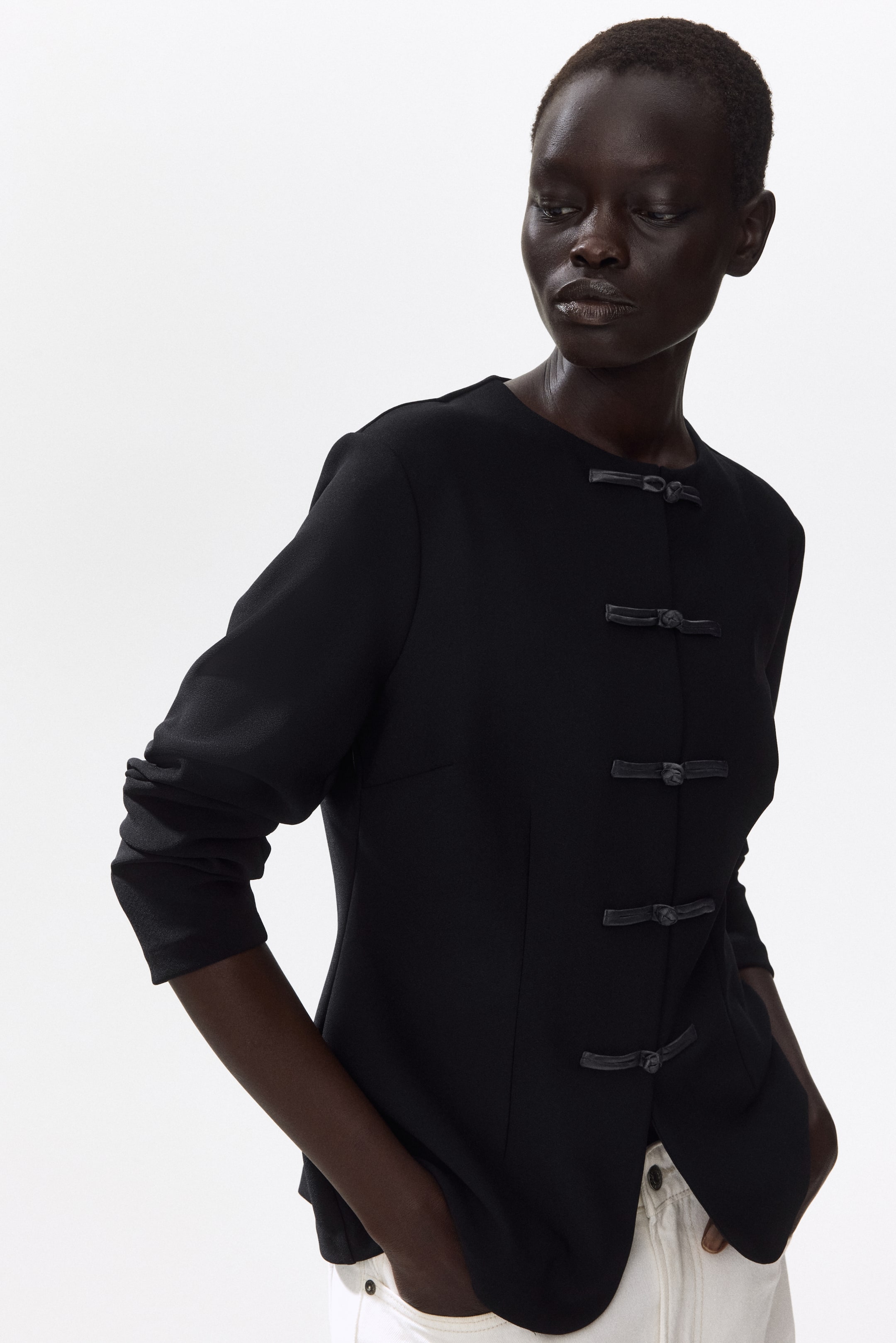 Женские куртки H&M Knot-Button Jacket — фото 4