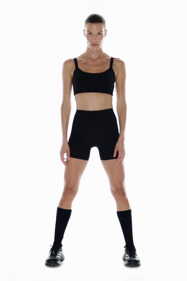Shorts biker deportivos con SoftMove™ - Negro/Lila/Verde salvia/Café cálido/Moca/Violeta tenue/Verde montaña/Marfil/Chocolate moca/Azul marino/Azul cielo - 1