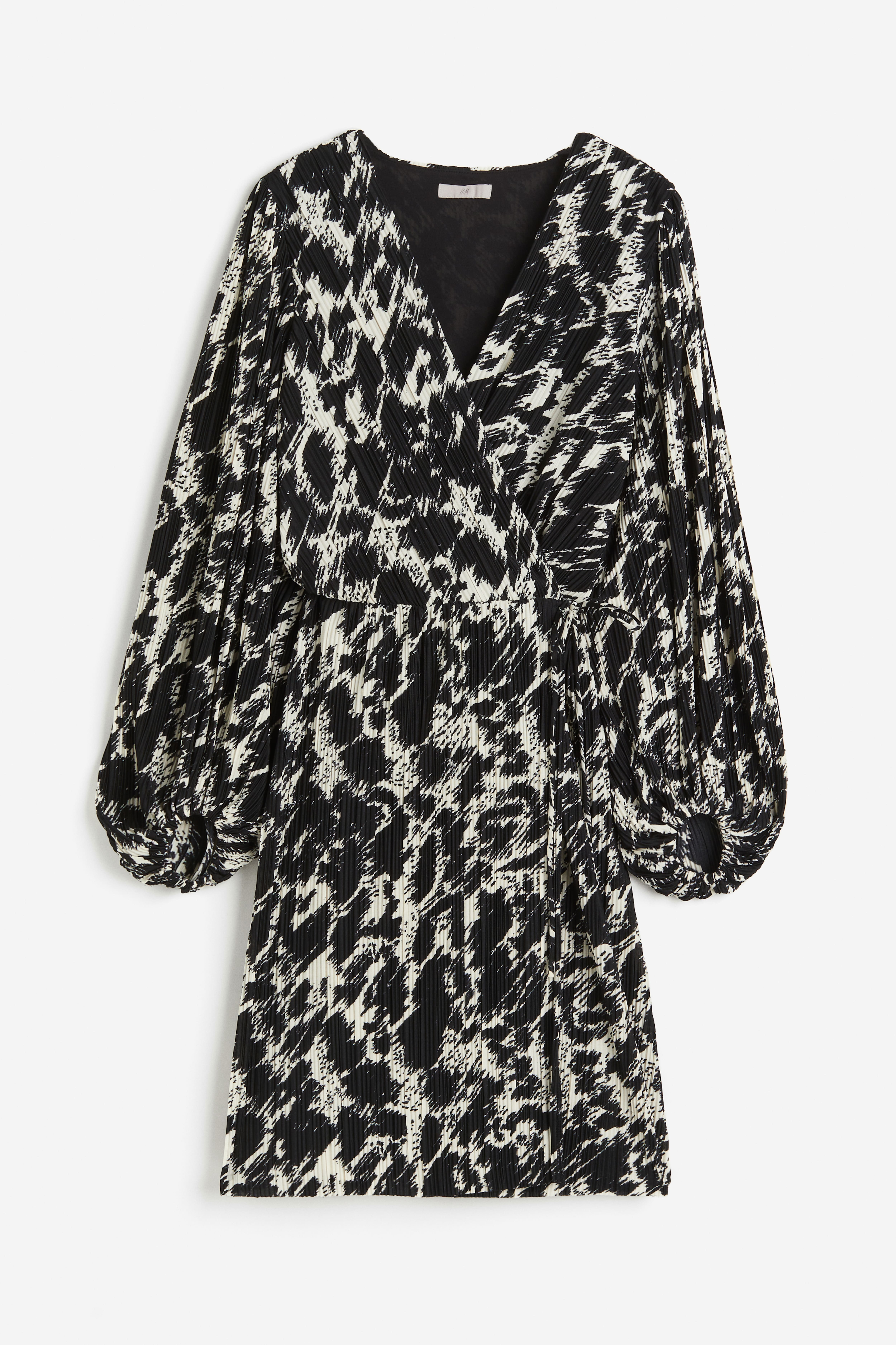 H&m leopard print pleated dress best sale