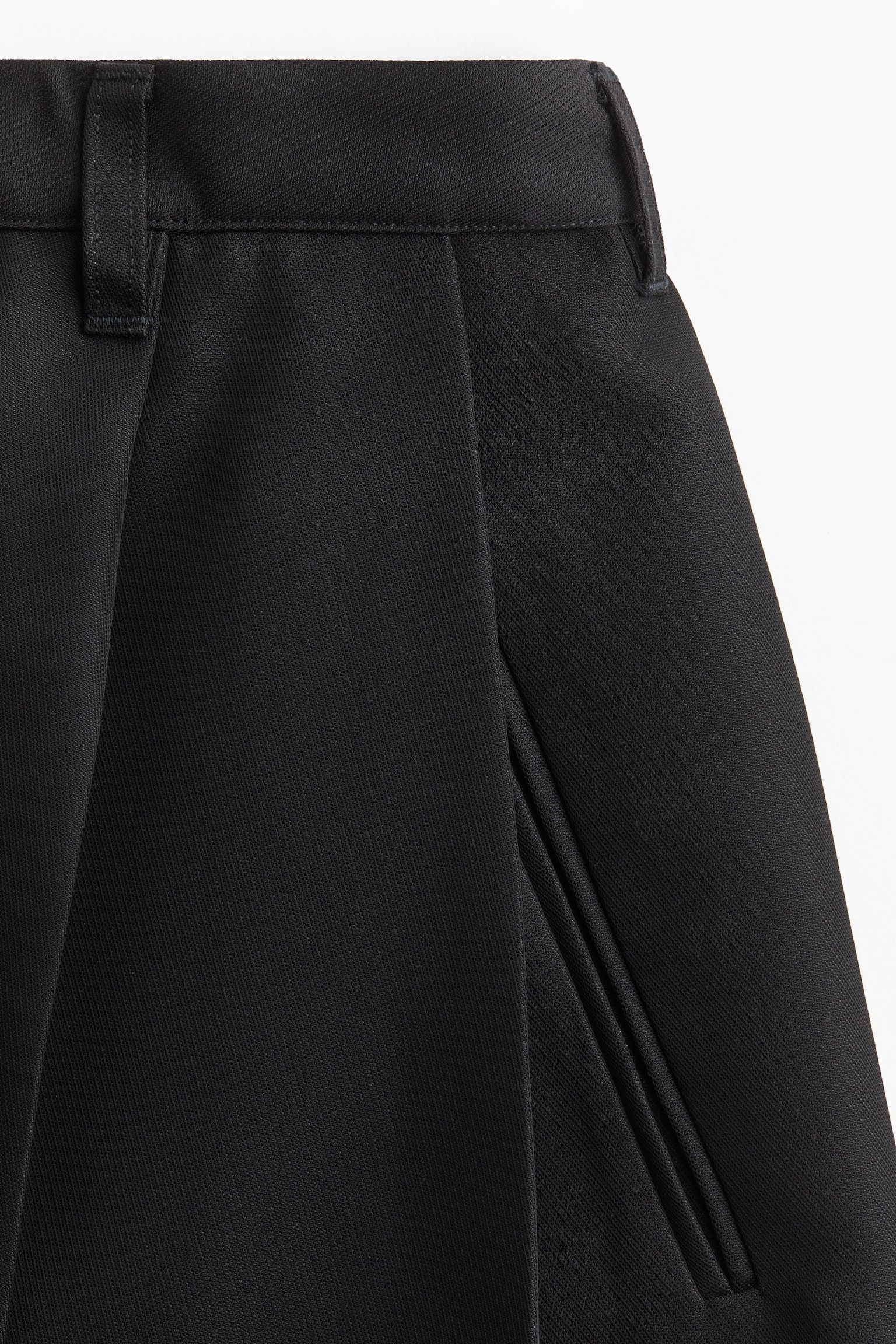 Pleat-detail shorts - Black - 6