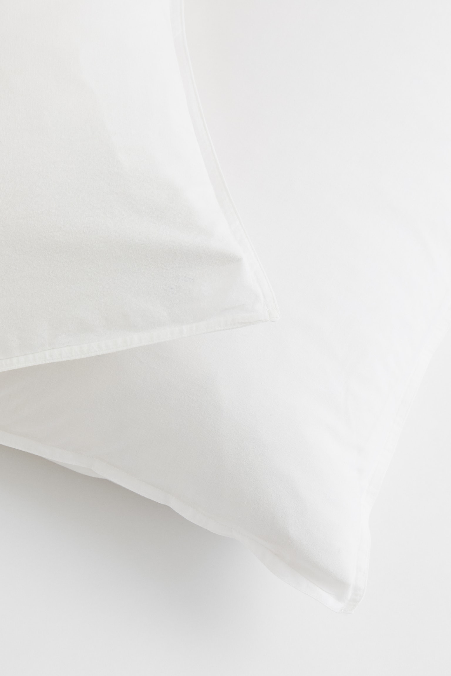 2-pack cotton pillowcases - White - 2