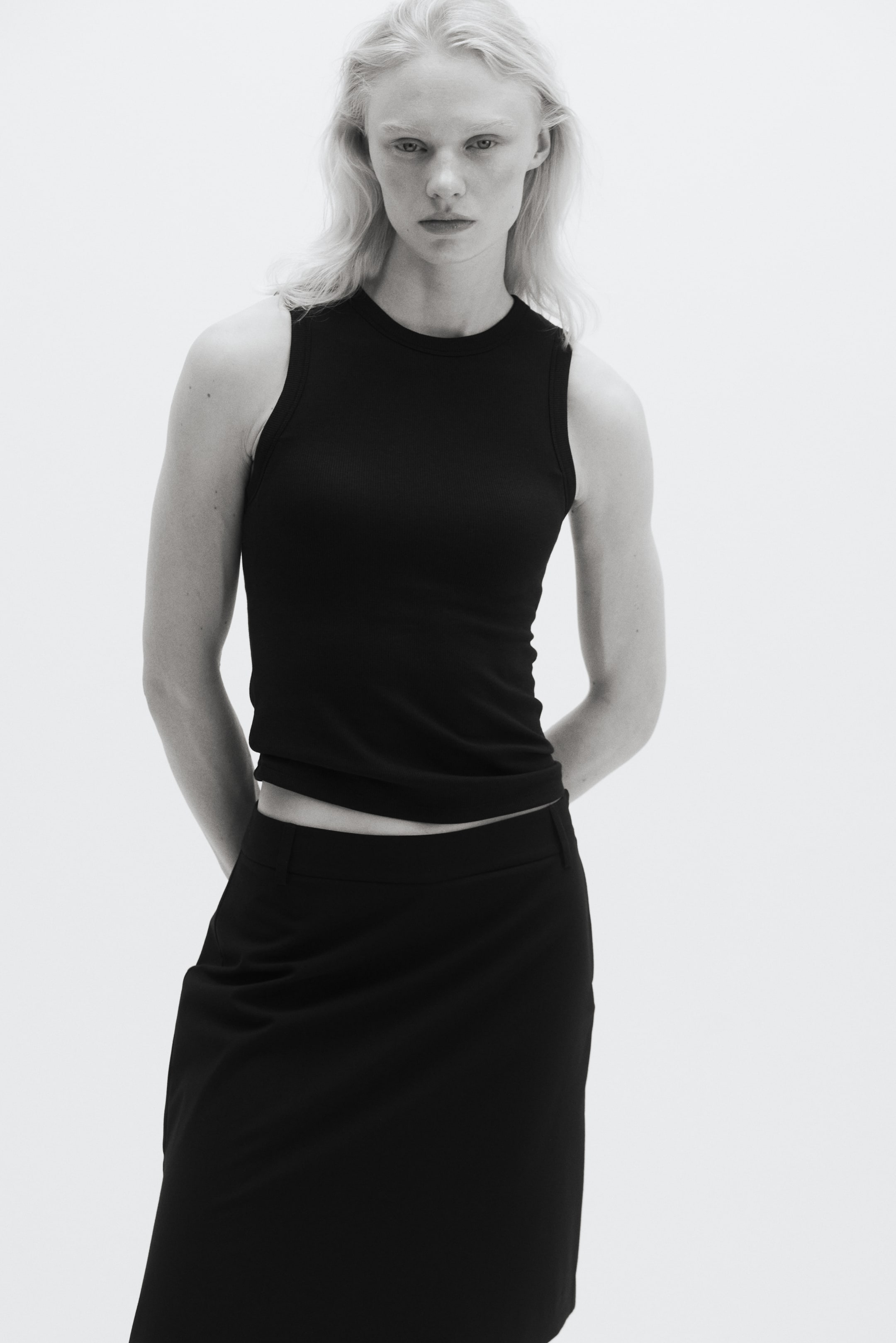 Бра Cooling Slim-Fit Shelf, в рубчик — H&M — фото 7