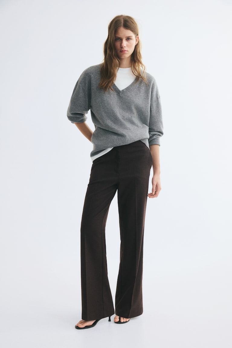 Pantalone sa zvonastim nogavicama