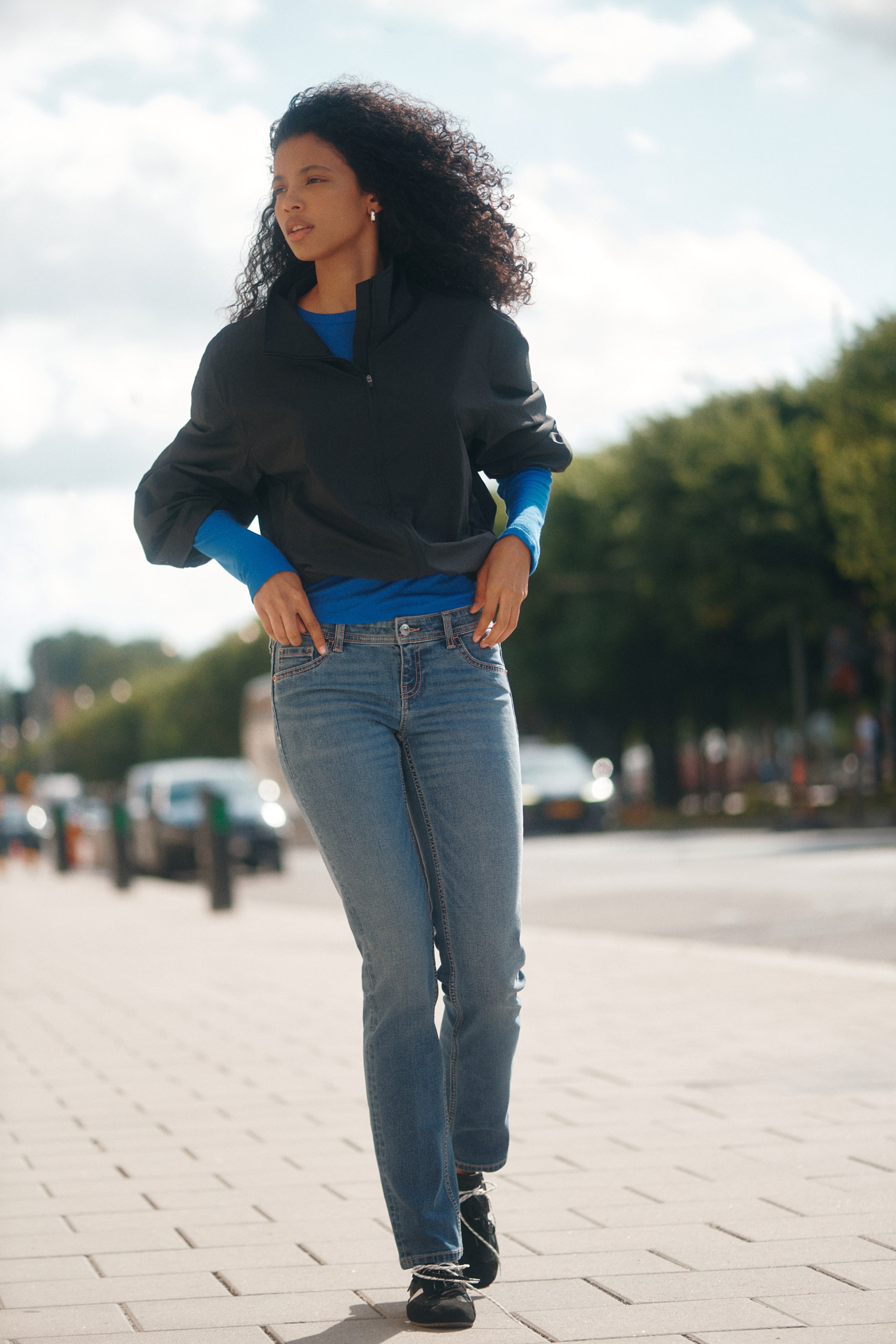 Jean moulant taille ultra basse à la cheville