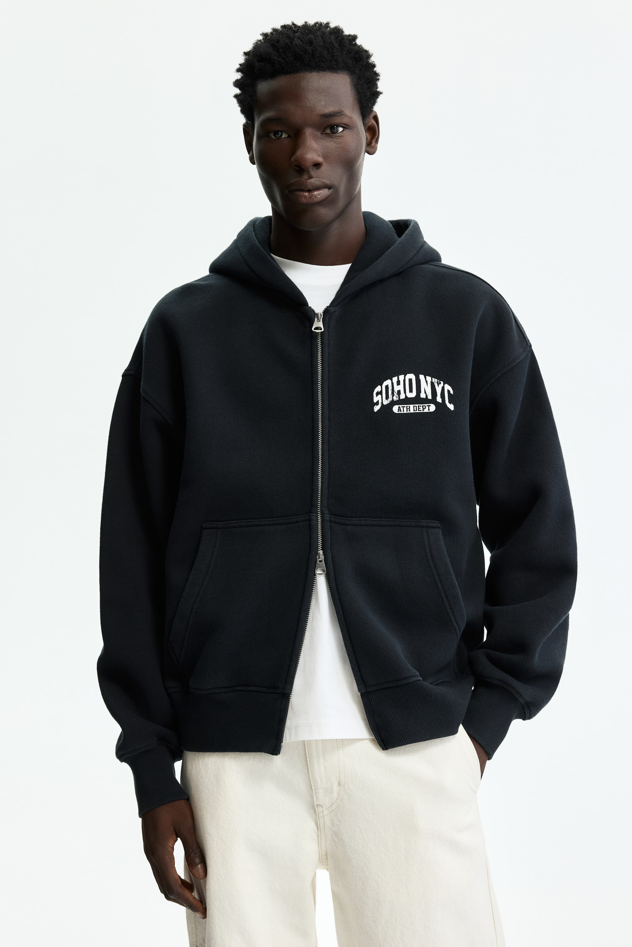 Переглянути збільшене зображення: Худі Oversized Fit на блискавці та з принтом - Чорний/SoHo NYC - Men | H&M UA 1