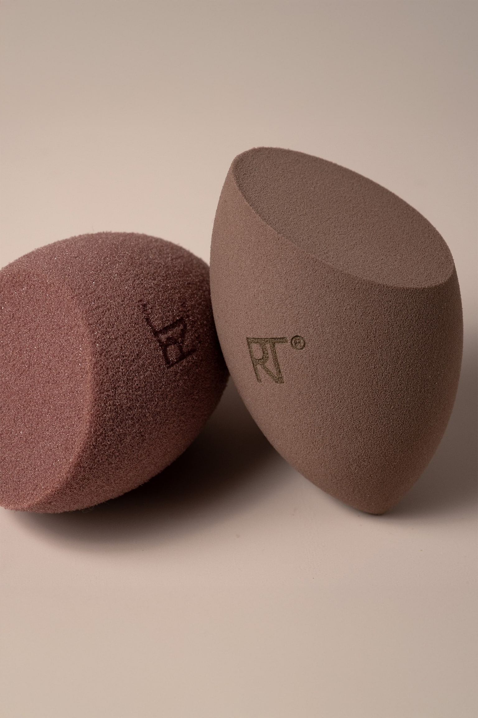 New Nudes 2.0 Bare Finish Sponge Duo - Beige - 6