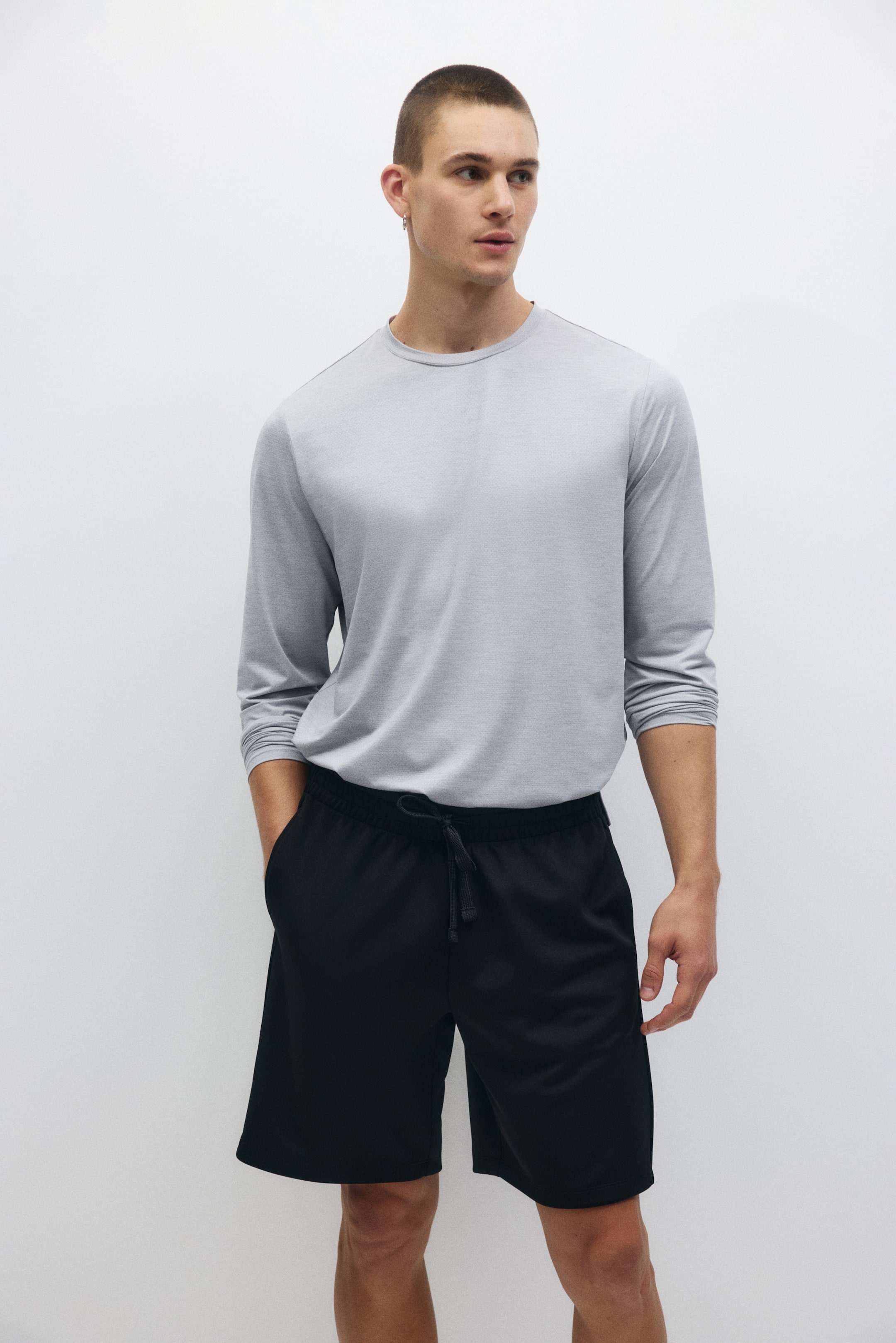 View larger image: Regular Fit Sports shorts with DryMove™ - Black - Men | H&M 1