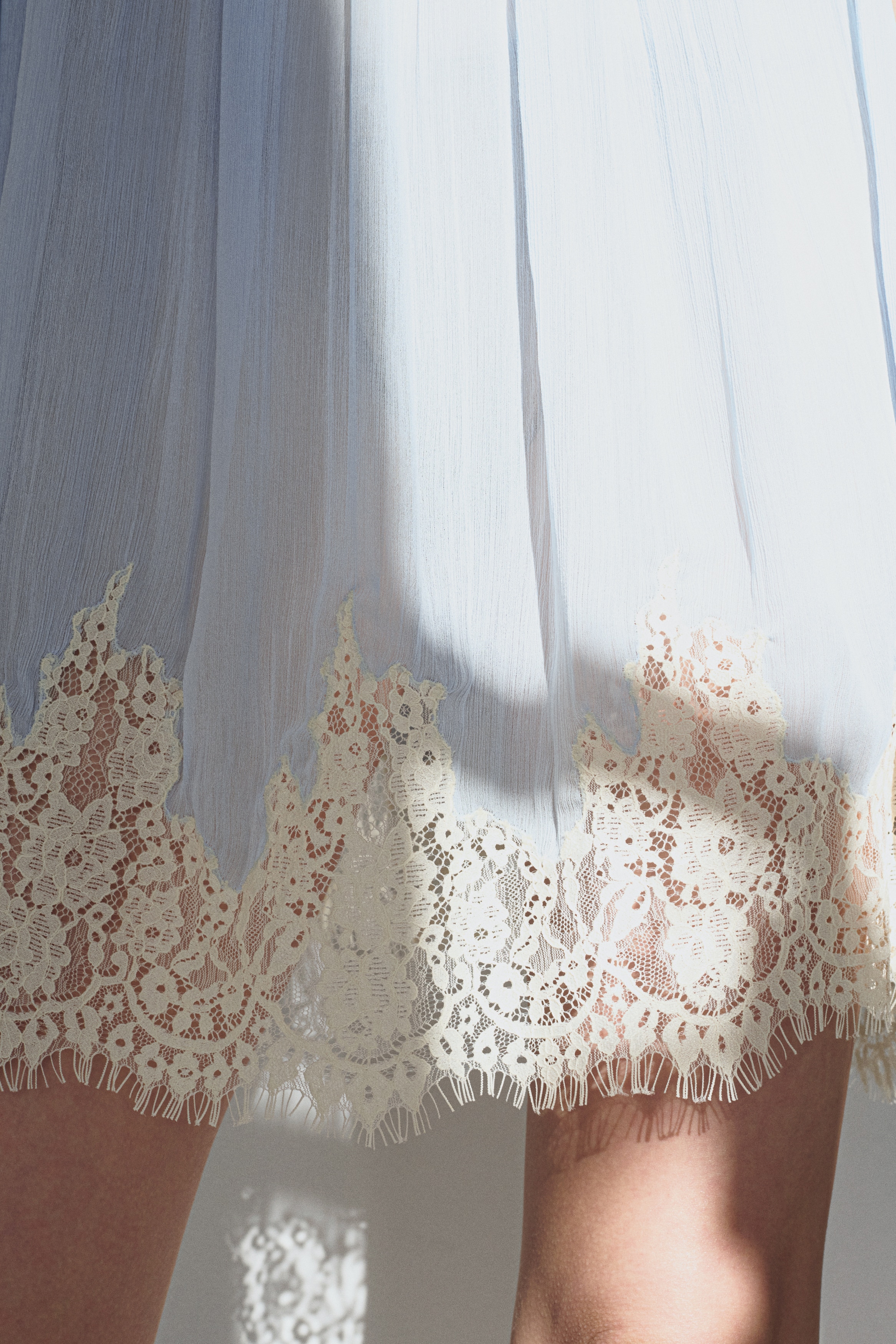 Ladies - Light Blue Lace-Trimmed Chiffon Strappy Dress - Size: L - H&M