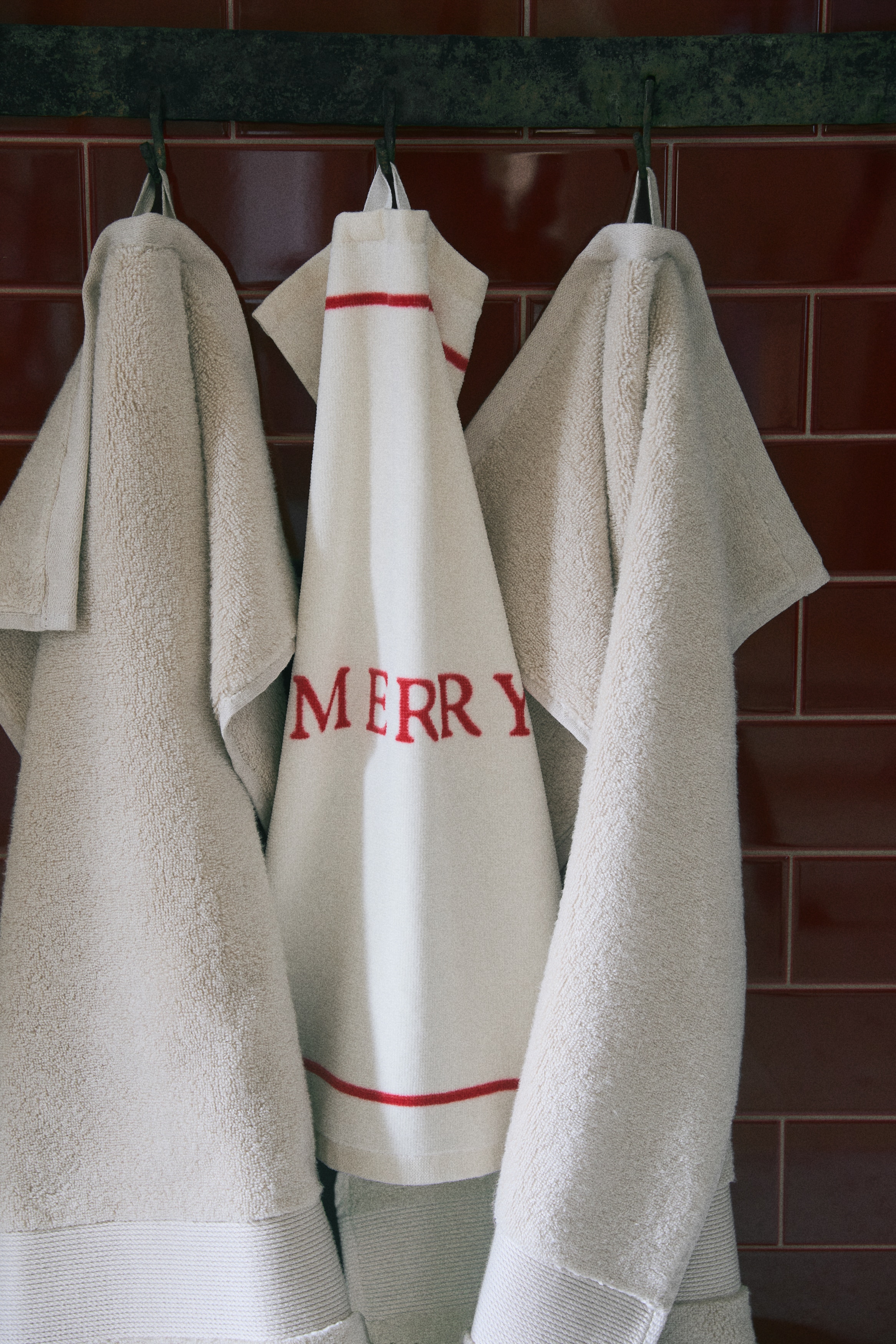 H & M - デザインベロアゲストタオル 2枚セット - ホワイト H & M - デザインベロアゲストタオル 2枚セット - ホワイト