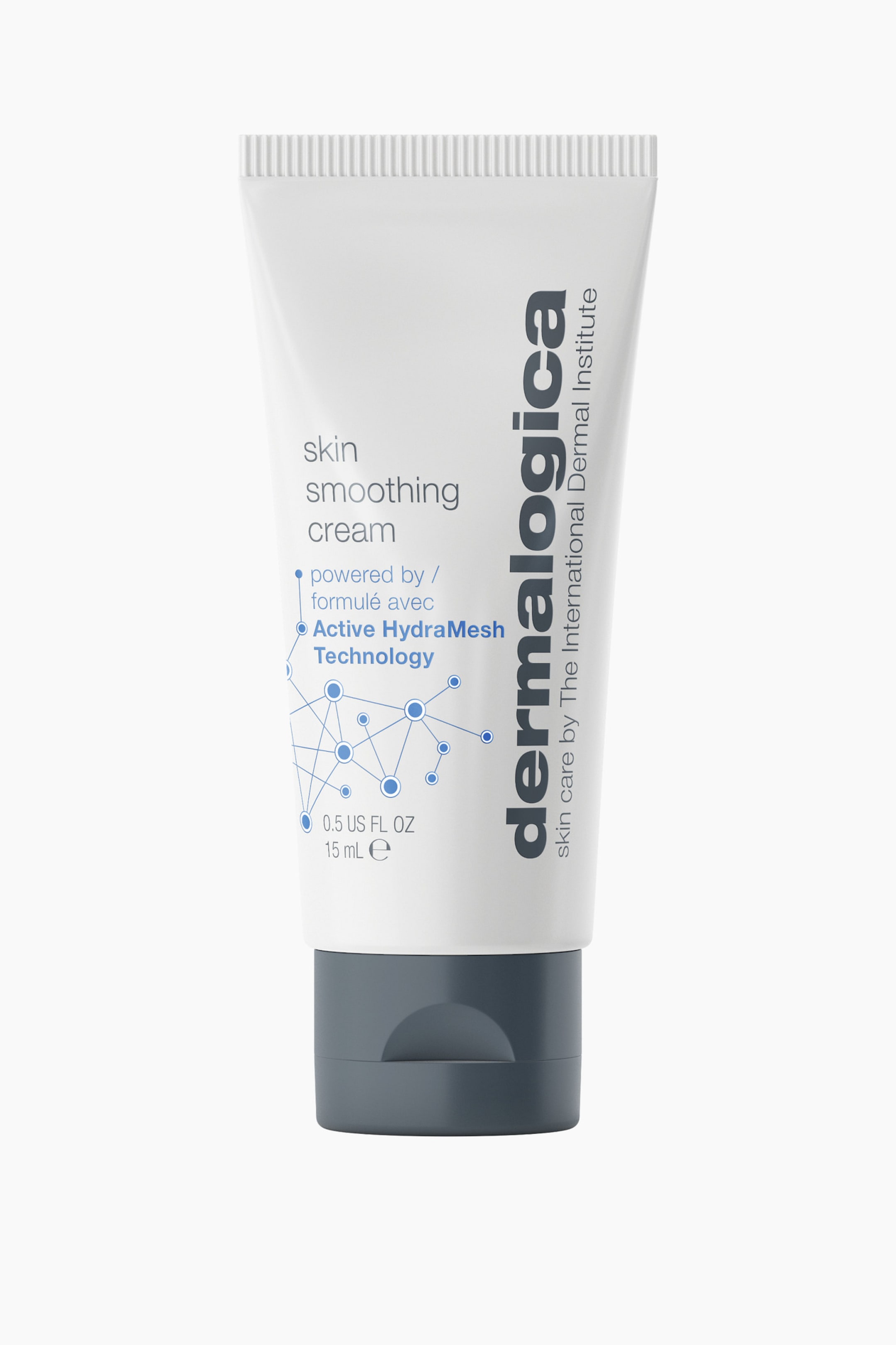 Visa större bild: En vit klämtub med Dermalogica Skin Smoothing Cream står upprätt och visar sin framsida med ett mörkgrått flip-top-lock i botten. Förpackningen visar vertikal mörkgrå branding tillsammans med produktnamnet och en blå molekylär nätverksgrafik som representerar Active HydraMesh Technology.