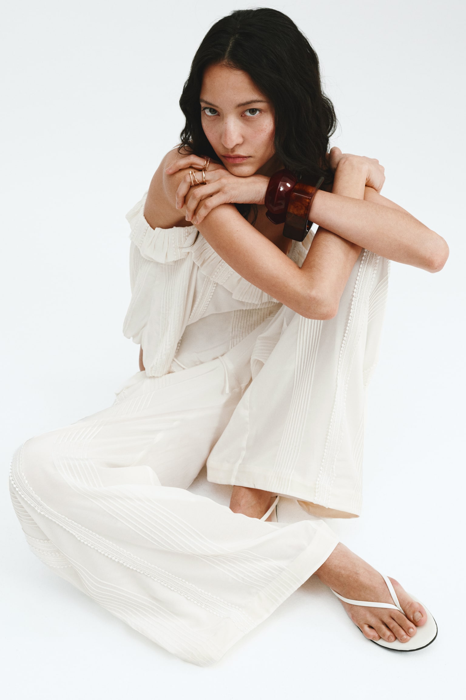 Pintucked trousers - Cream - 3