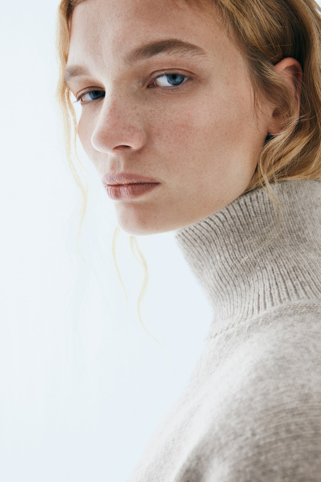 Oversized Mock-Turtleneck Sweater - image 3