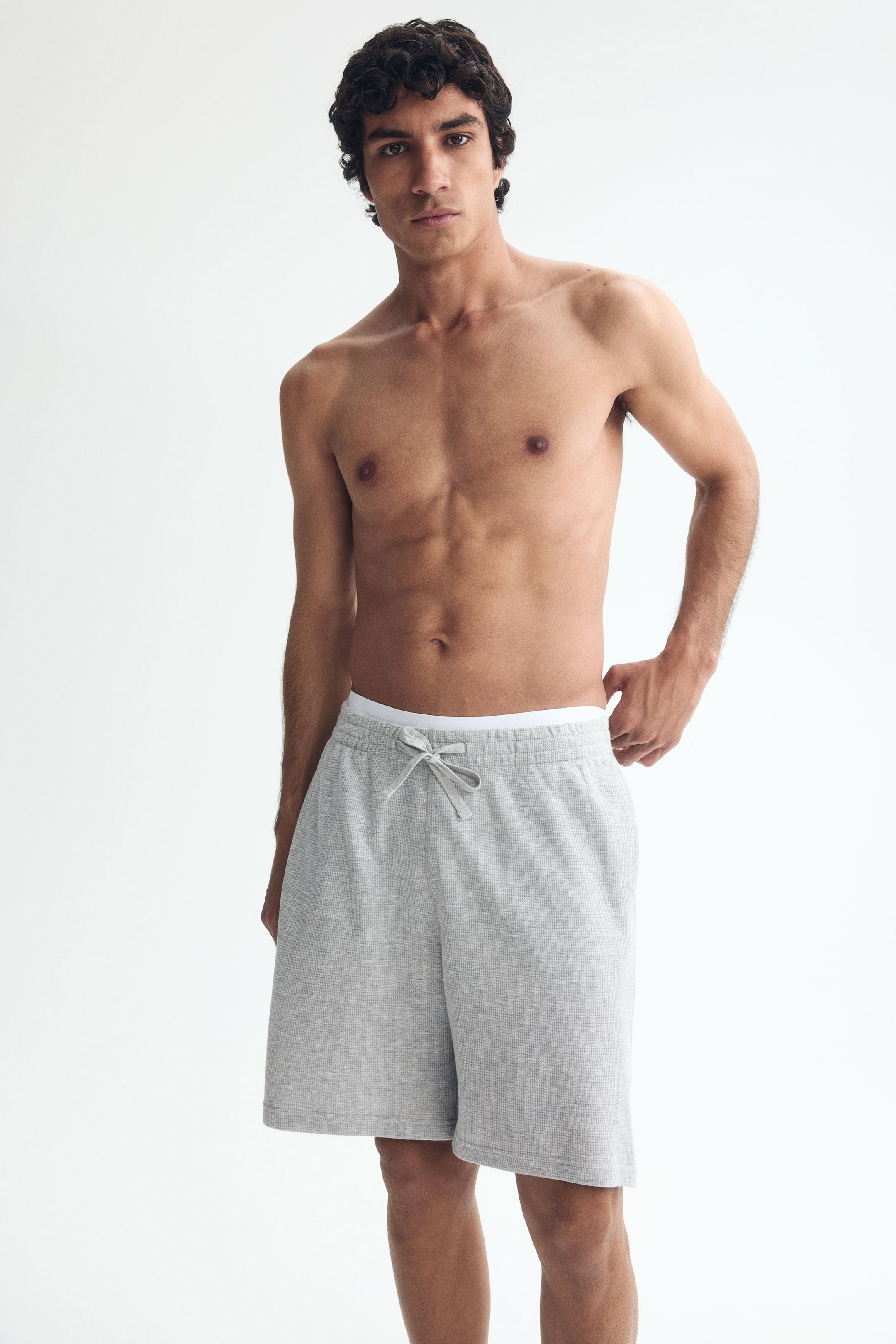 Visa större bild: Våfflade shorts Relaxed Fit - Gråmelerad - HERR | H&M SE 1