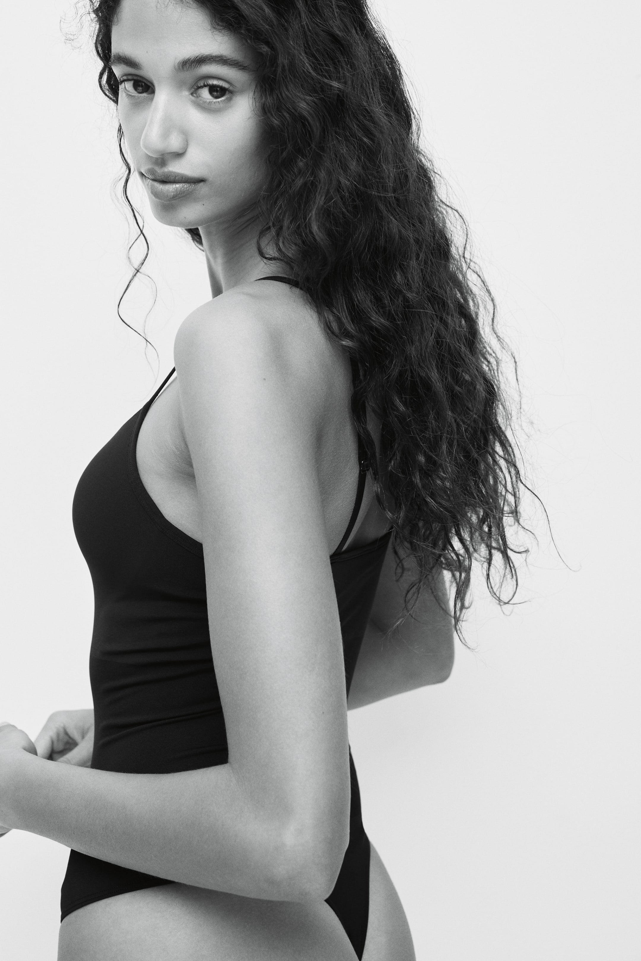 Visa större bild: Body Seamless Light Shape - Svart - DAM | H&M SE 4