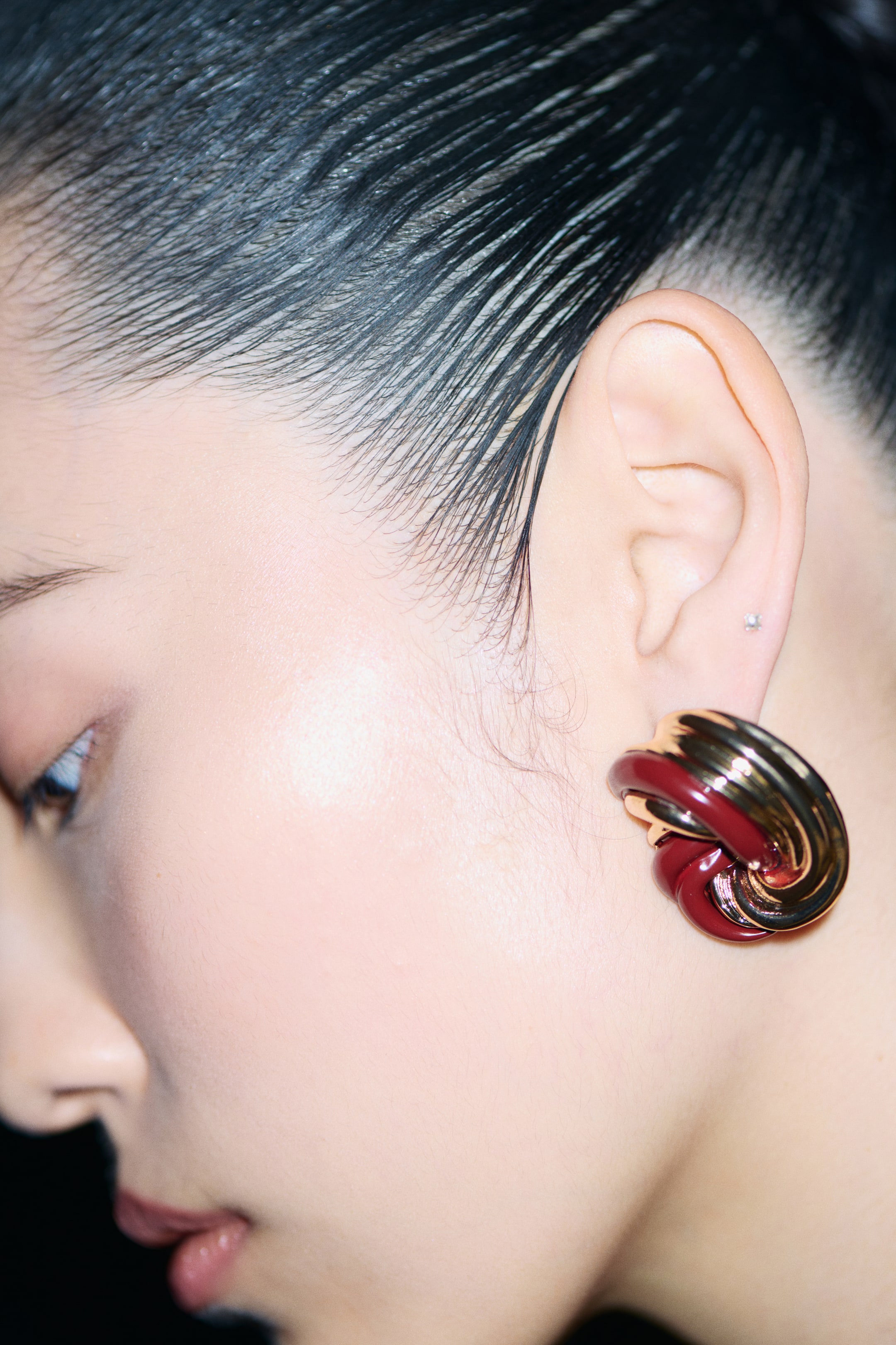 View larger image: Knot-look earrings - Gold-coloured - Ladies | H&M 3