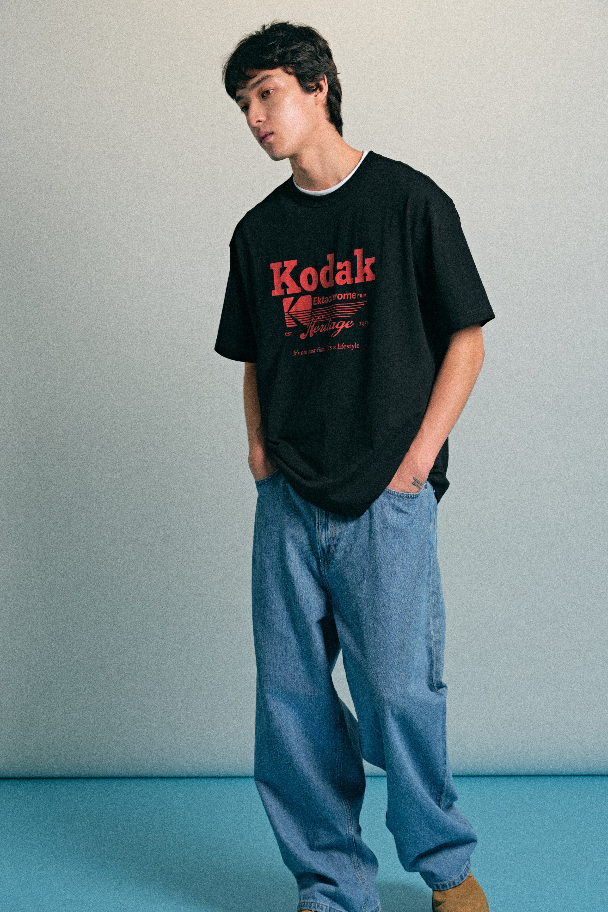 ルーズフィット プリントコットンTシャツ - ブラック／Kodak - Men