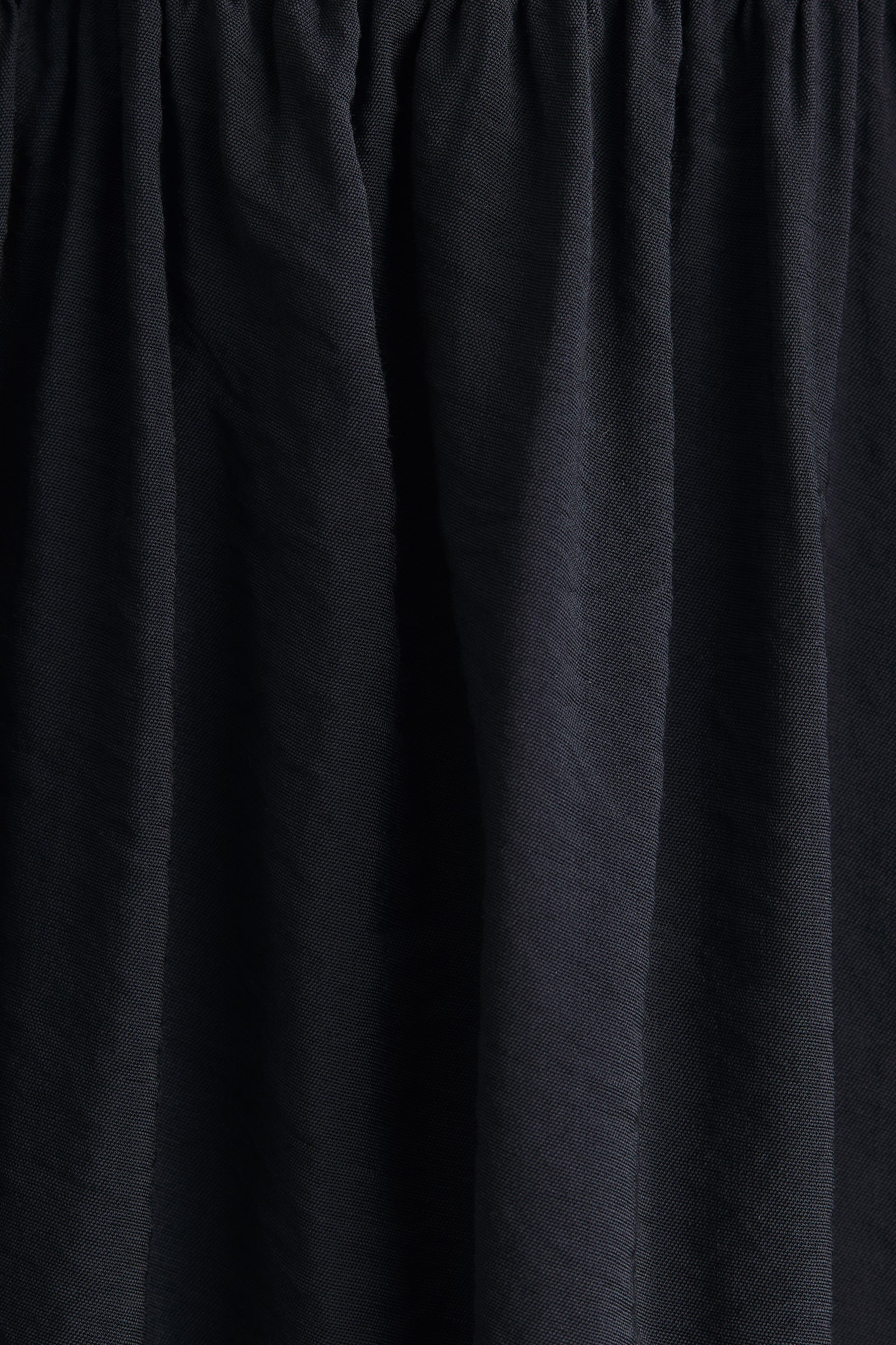 Vestido com saia rodada - Preto/Verde caqui - 2