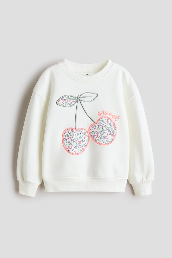 Sweatshirt mit Motiv - Weiß/Kirschen/Hellrosa/Schleifen/Rosa/Amour - 1