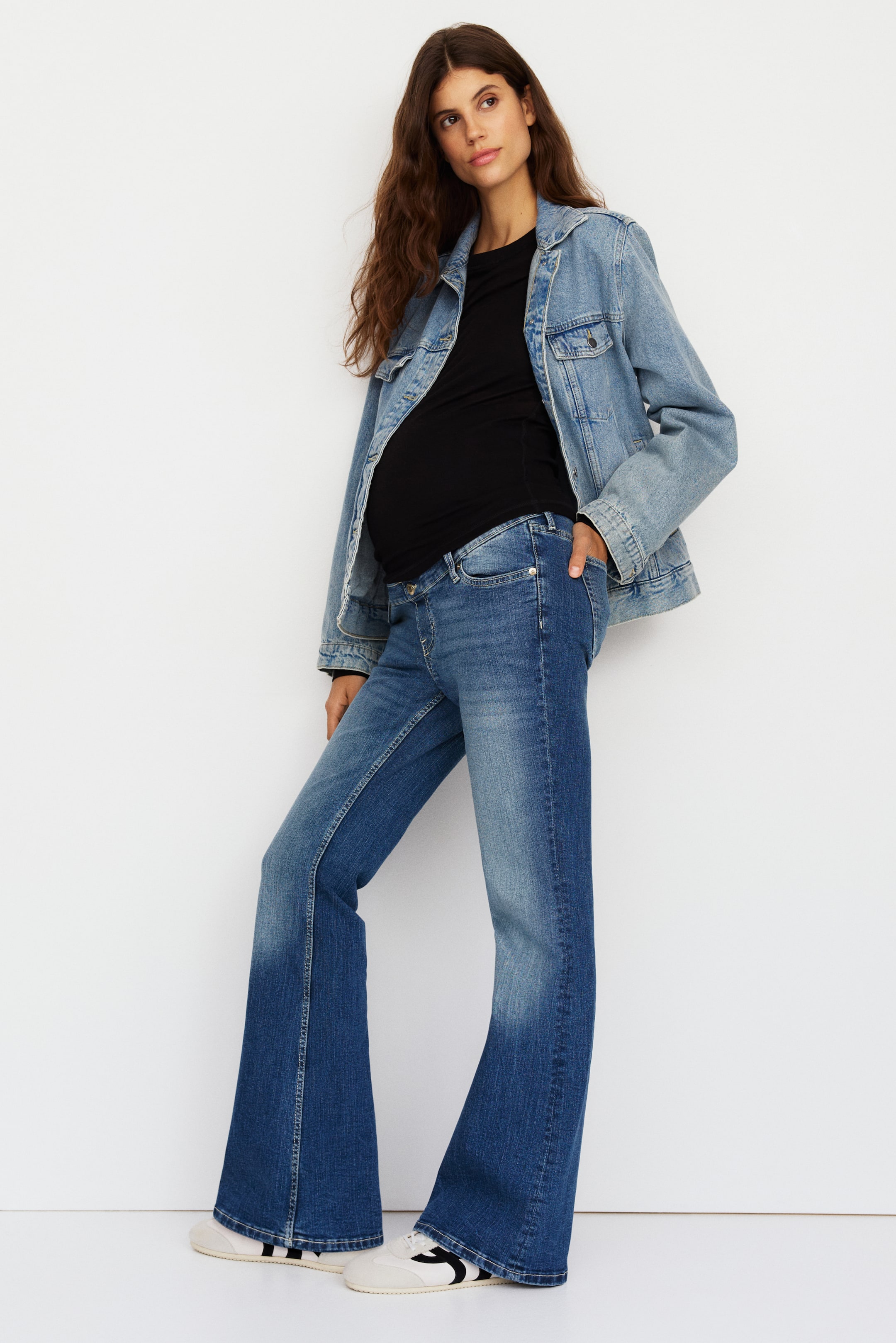 View larger image: MAMA Flared Jeans - Denim blue - Ladies | H&M 1