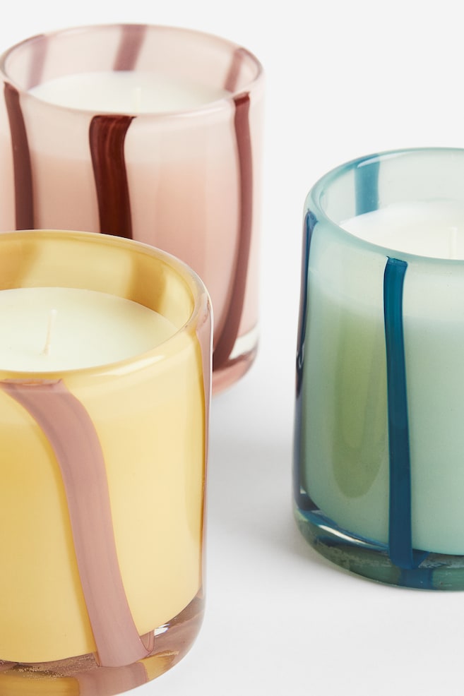 Scented candle in glass holder - Light yellow/Gardenia Jasmine/Turquoise/Evergreen Forest/Light pink/Plum Noir - 2