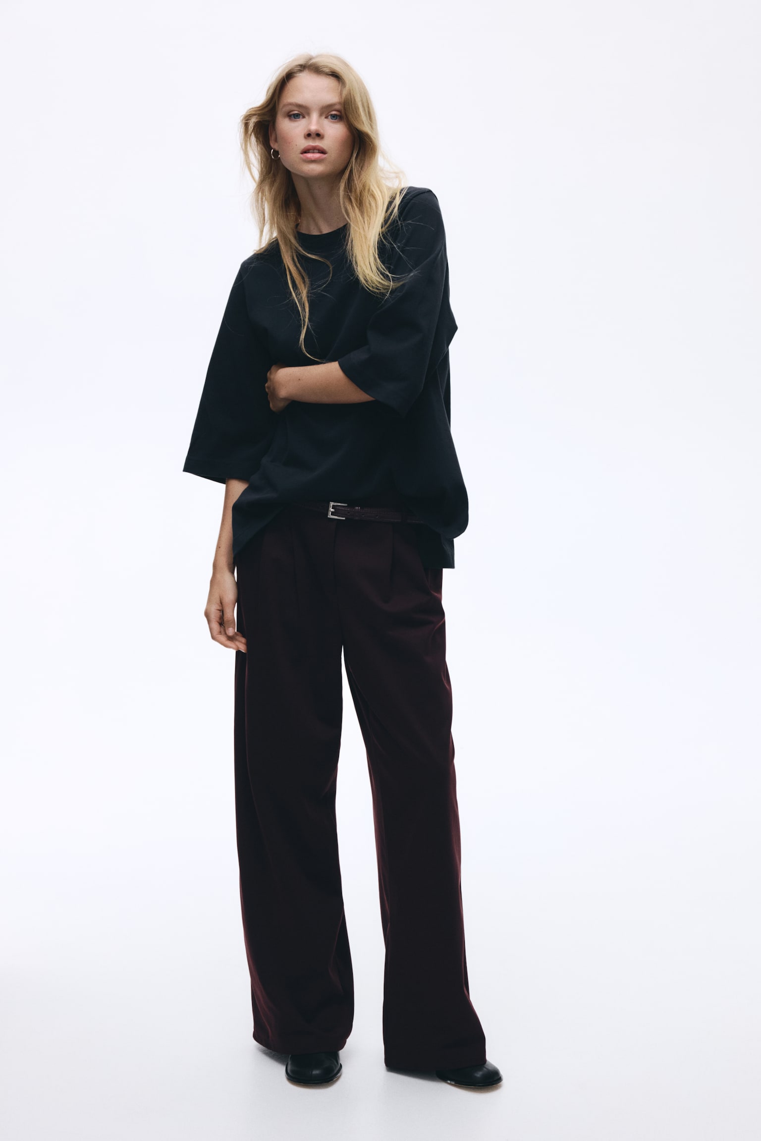 Женские брюки H&M Belted Twill, цвет: Бордовый — фото 2