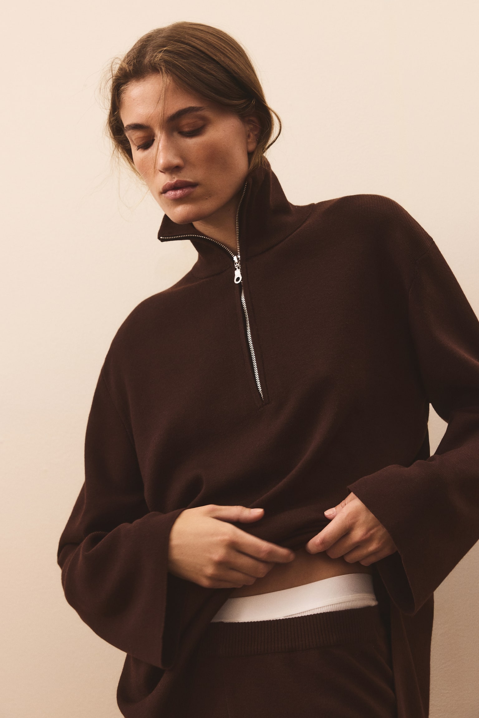 Женский свитер H&M Fine-Knit Half-Zip, цвет: Тёмный коричневый — фото 3