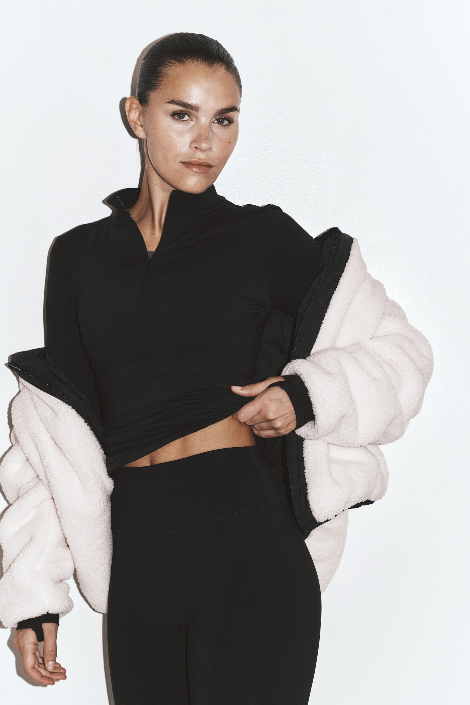 H&M Move Женские леггинсы H&M Sports Fleece Leggings with SoftMove™, цвет: Чёрный — фото 5