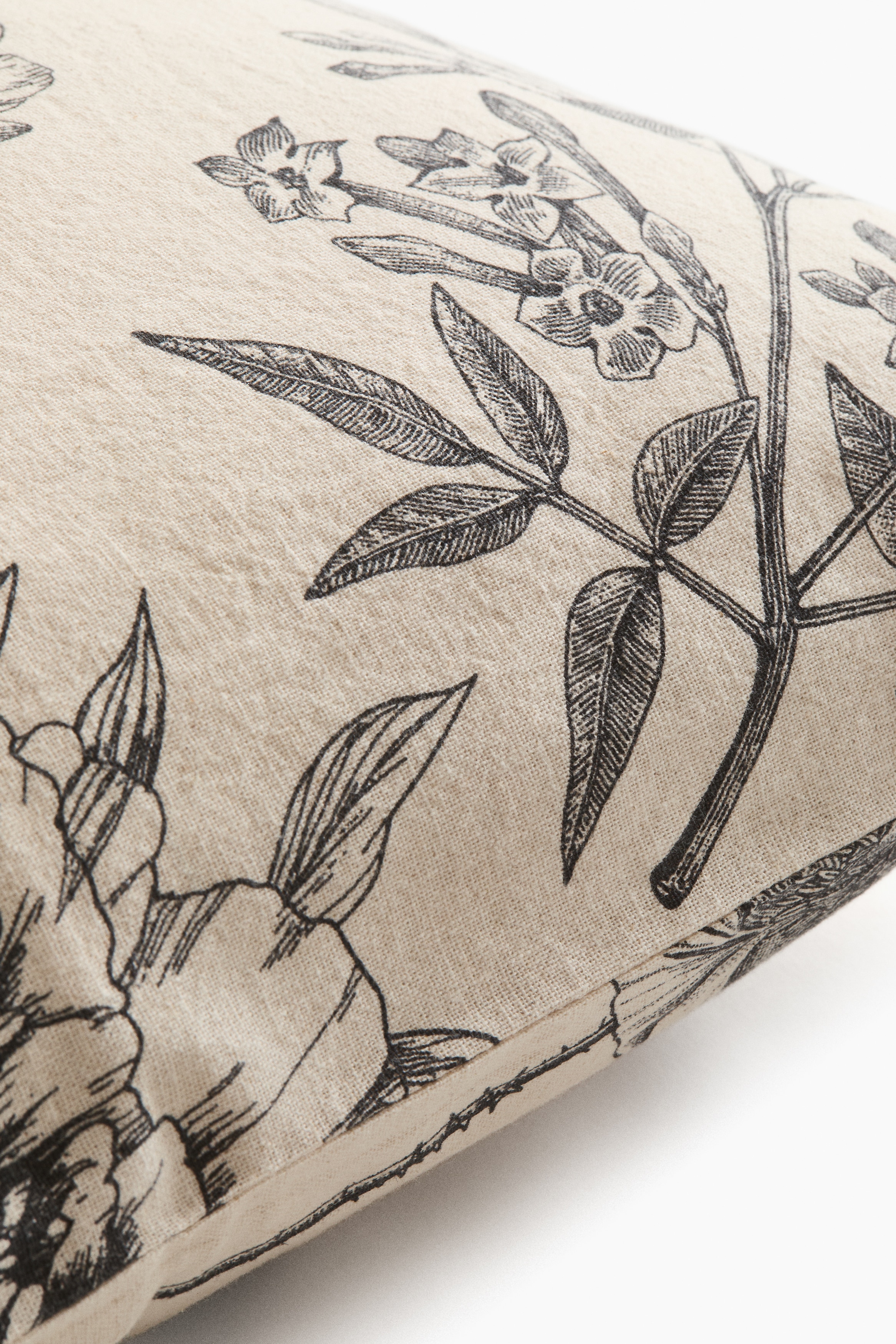 Light beige/floral Linen-Blend Cushion Cover at H&M Home | H&M US