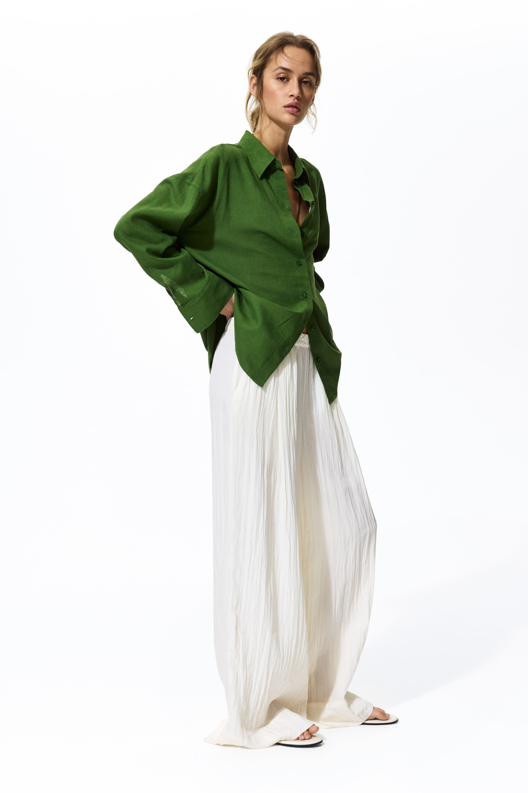 Grösseres Bild ansehen: Oversized Bluse aus Leinenmix - Grün - DAMEN | H&M CH 1