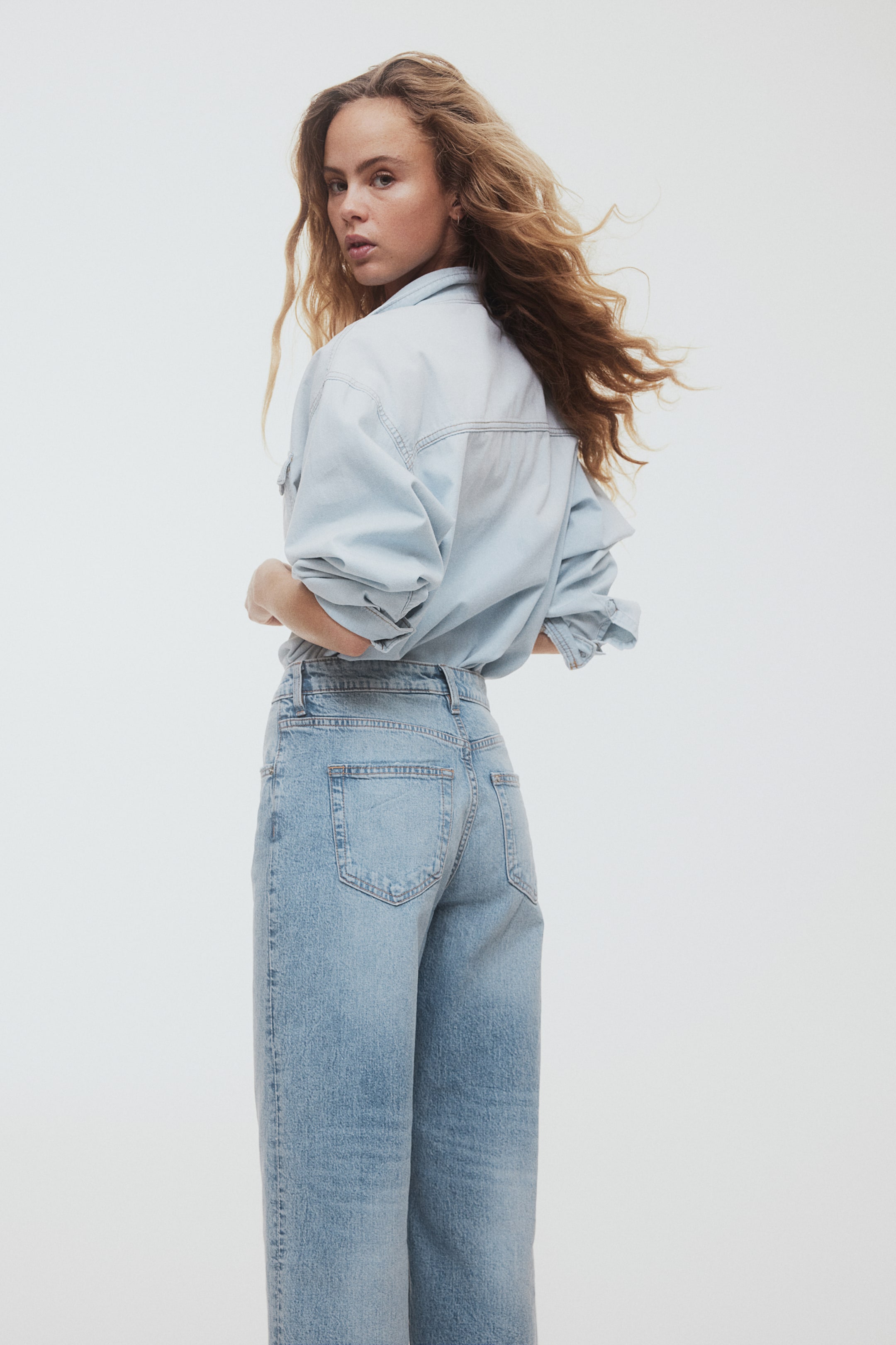 Wide High Cropped Jeans - Light denim blue - Ladies | H&M GB 4