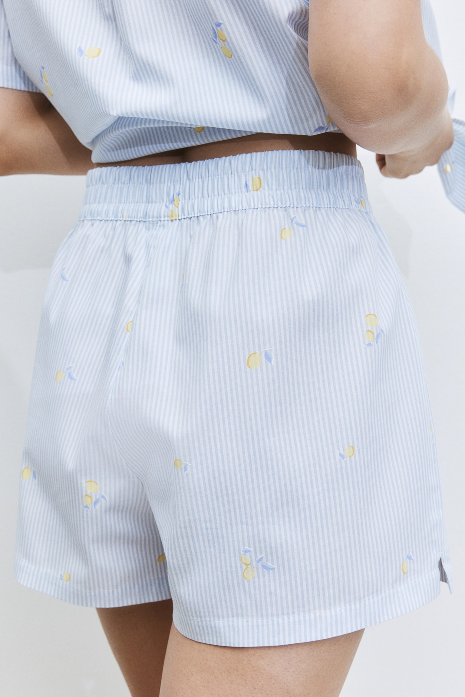 Pyjama Shirt & Shorts Set - Light blue/Stripe - 6